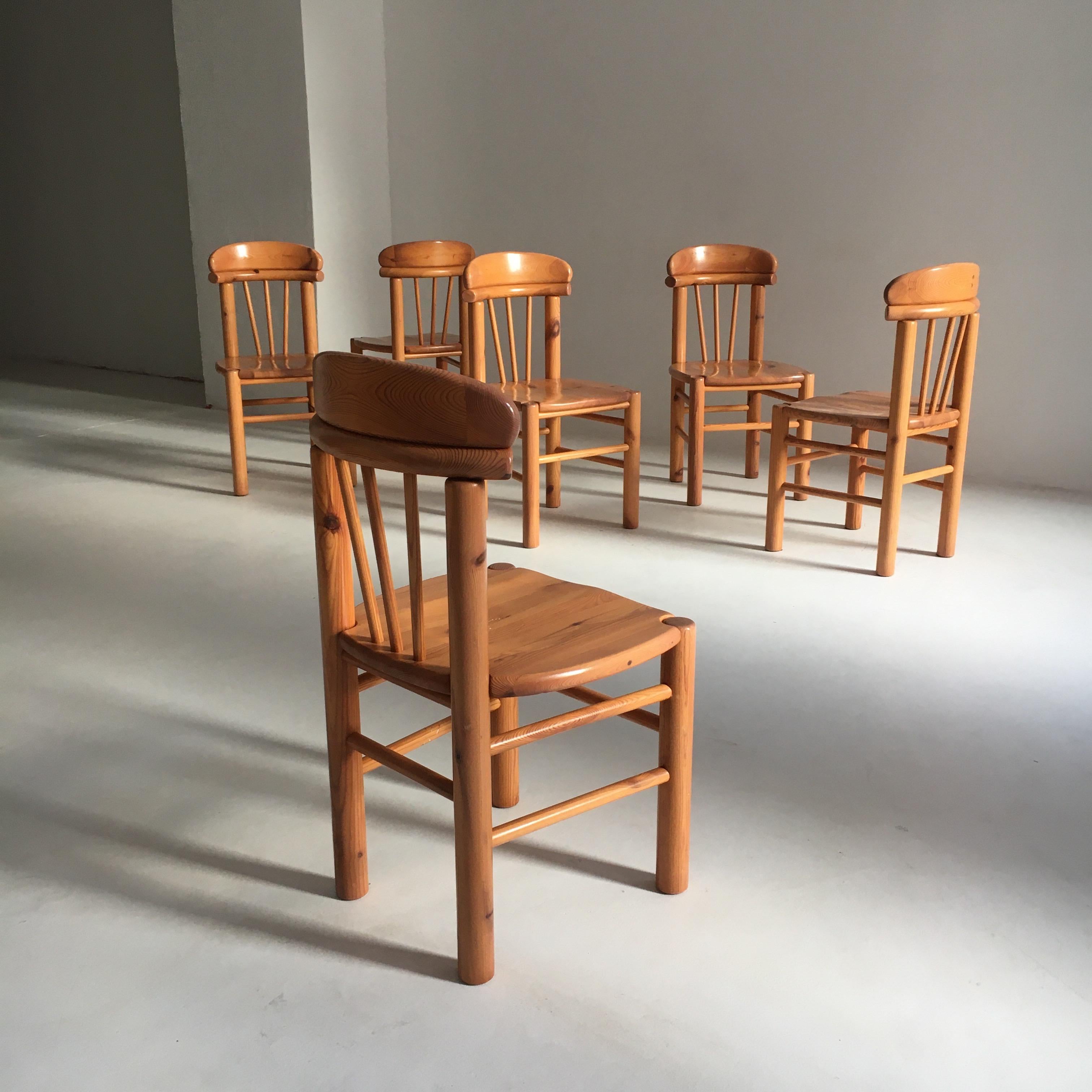 Set di sei sedie da pranzo in pino Rainer Daumiller, Danimarca, 1970 in vendita 6