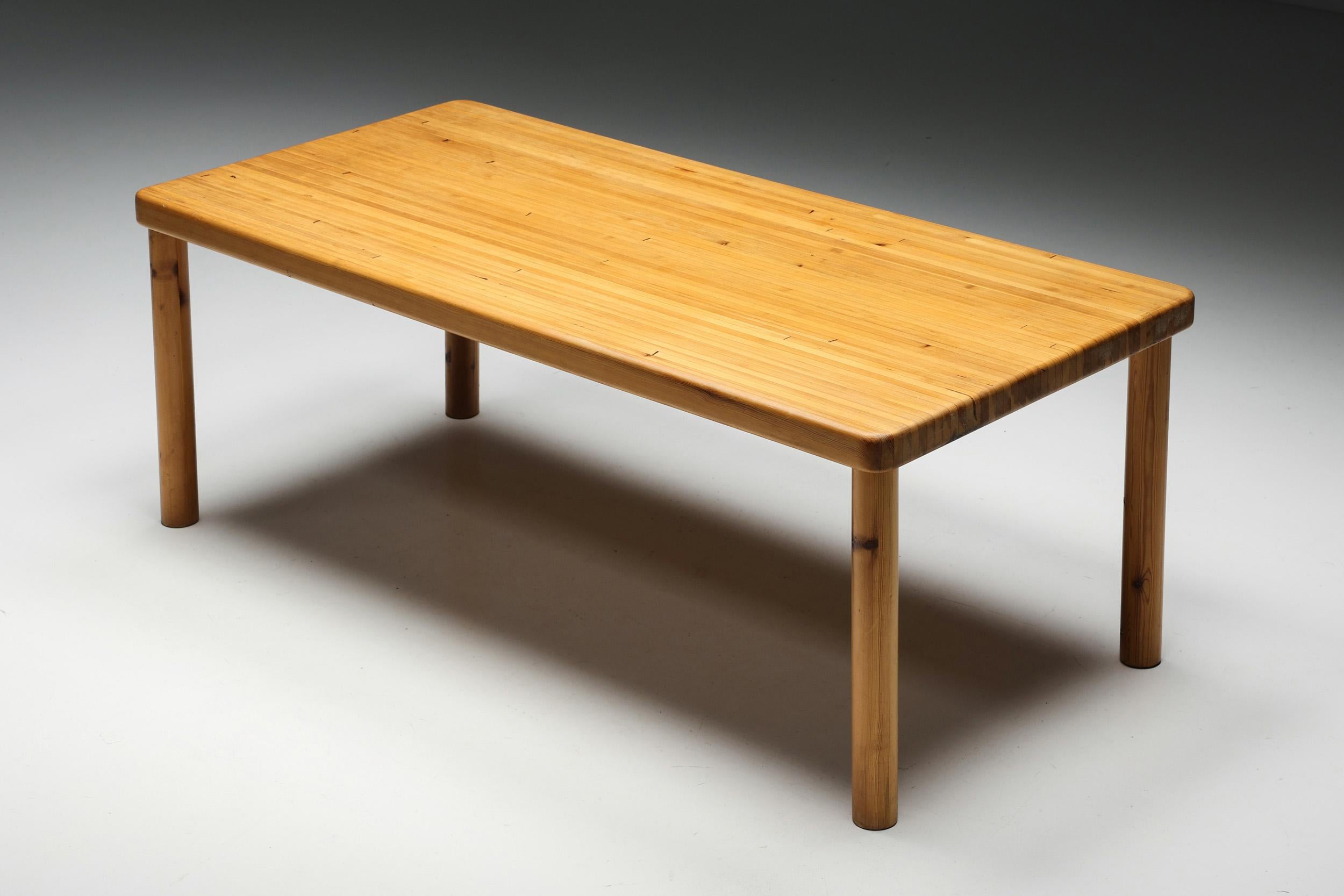 Pine Dining Table by Rainer Daumiller for Hirtshals Savværk, 1970s In Excellent Condition In Antwerp, BE