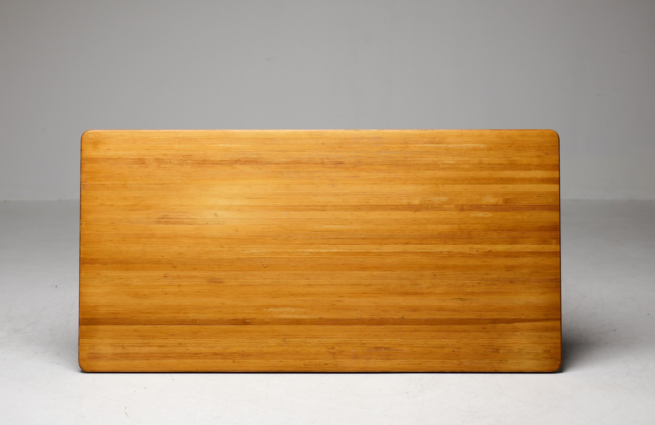 Table de salle à manger en pin par Yngve Ekström, Suède, 1960 en vente 3