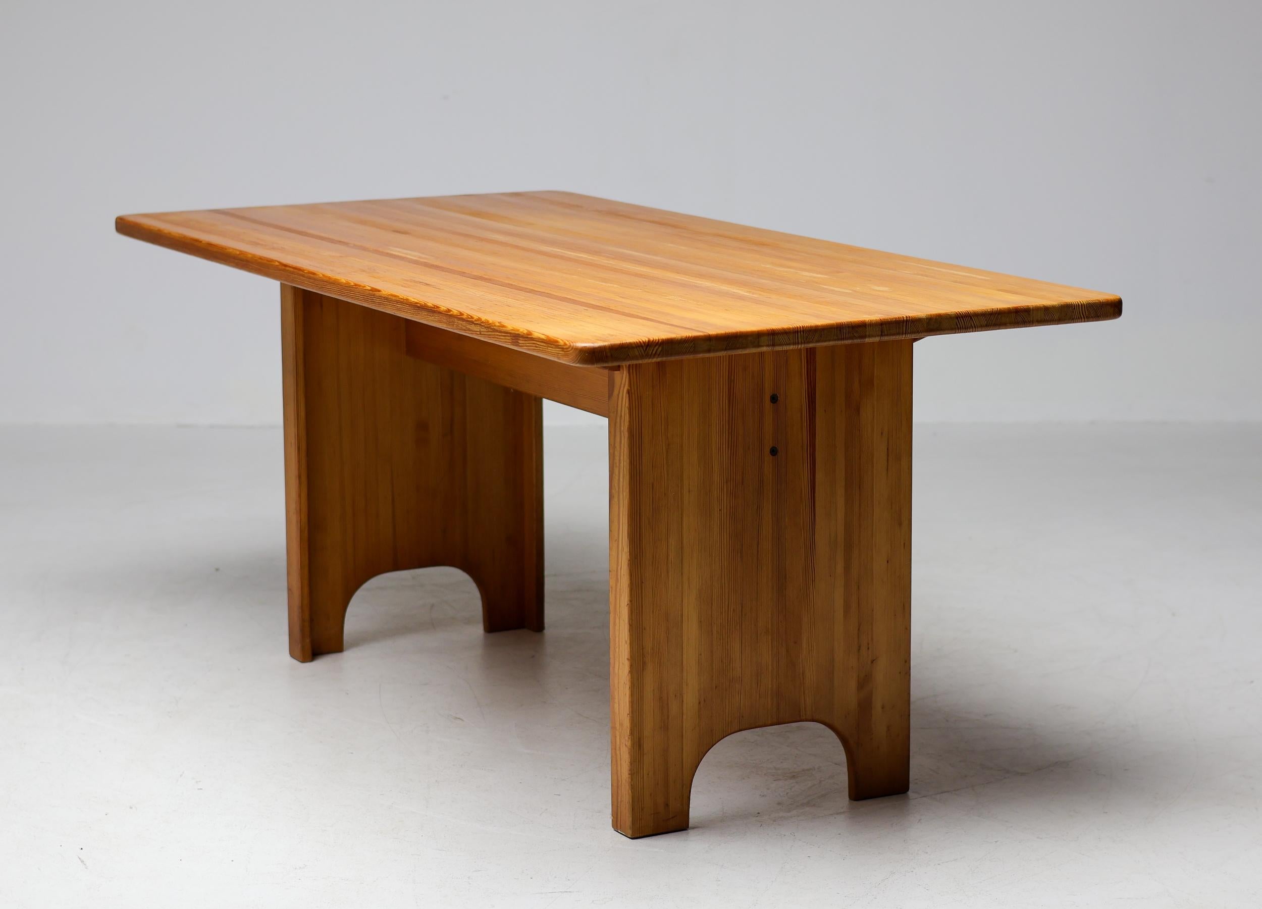 Table de salle à manger en pin par Yngve Ekström, Suède, 1960 en vente 1