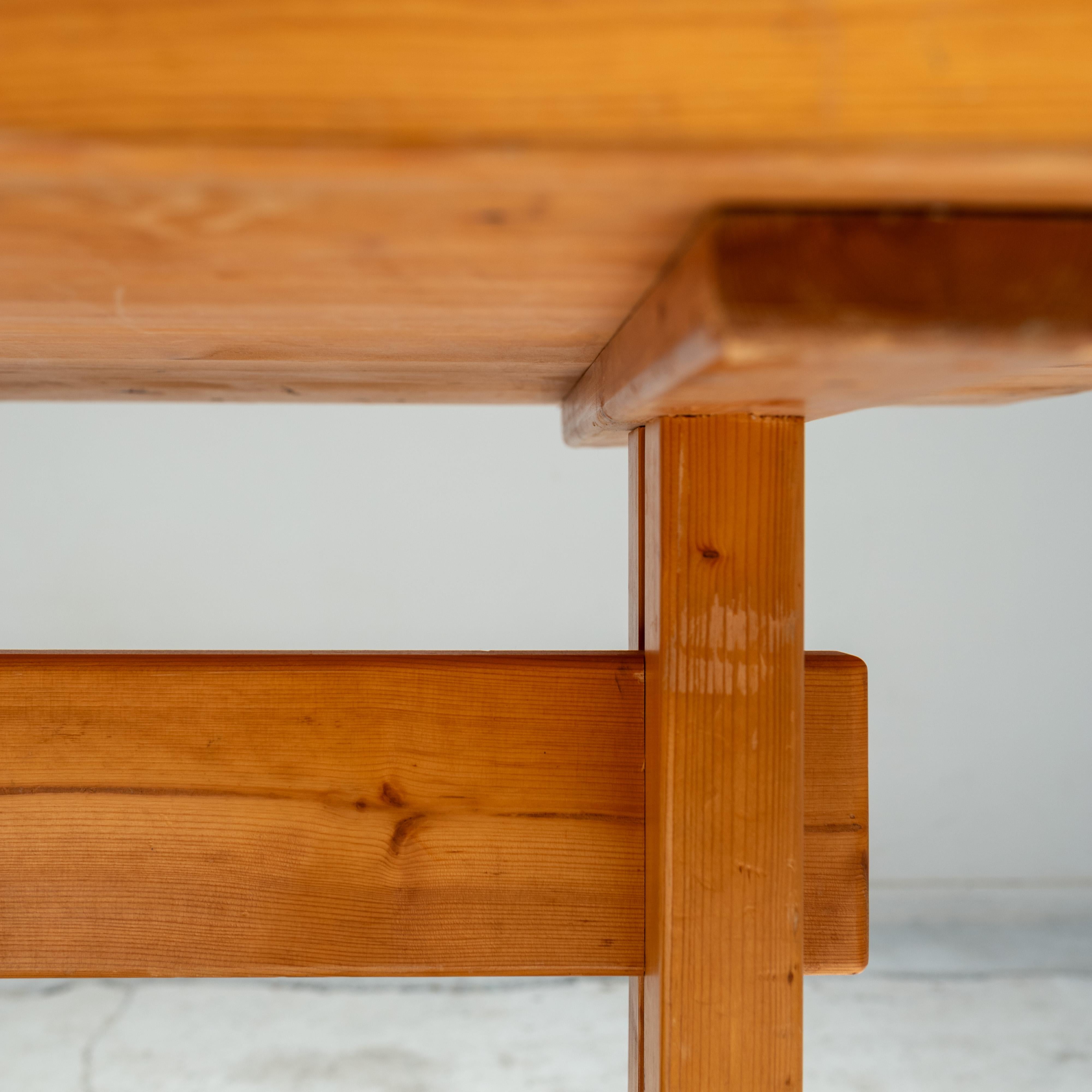 Table de salle à manger en pin, Charlotte Perriand pour Les Arcs, 1970 en vente 4