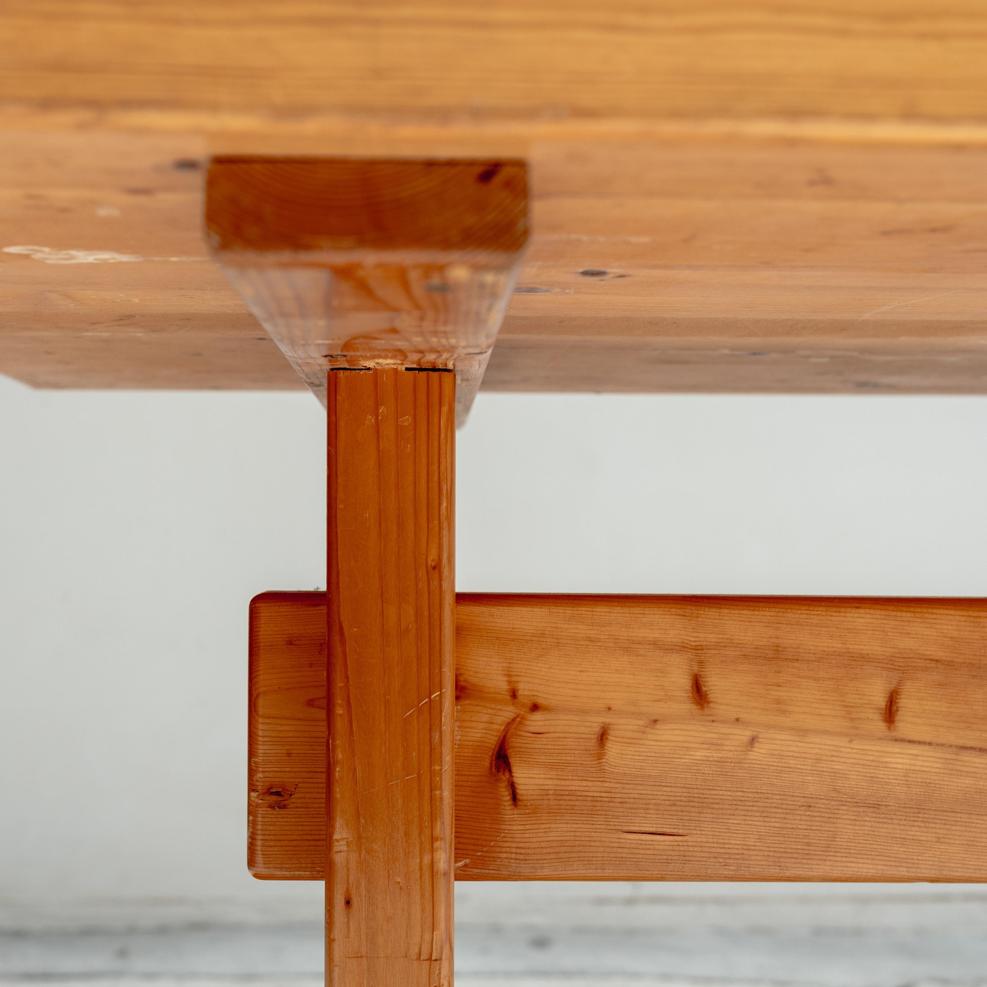 Table de salle à manger en pin, Charlotte Perriand pour Les Arcs, 1970 en vente 3
