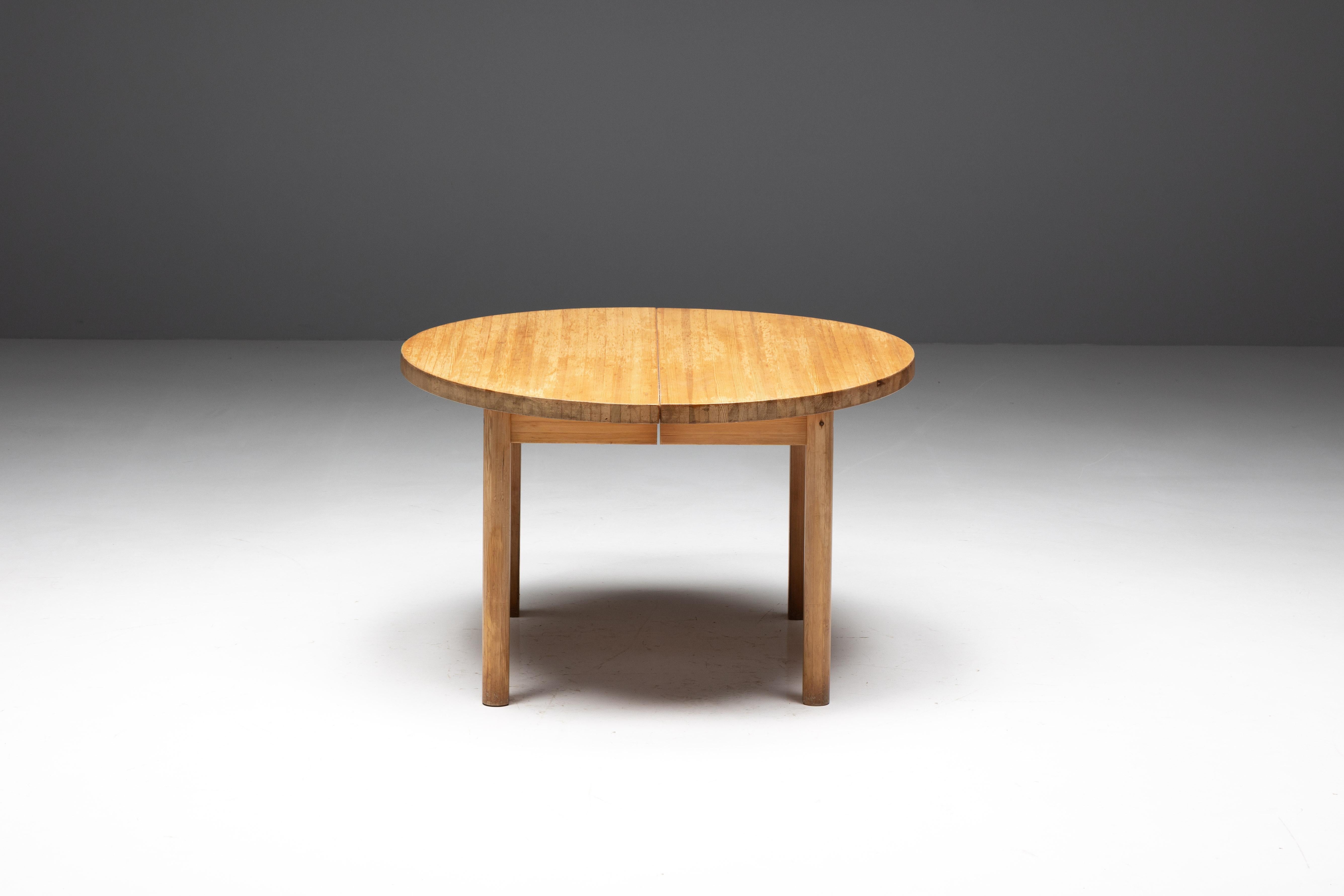 Pine Dining Table in the Style of Charlotte Perriand, France, 1960s In Good Condition For Sale In Antwerp, BE