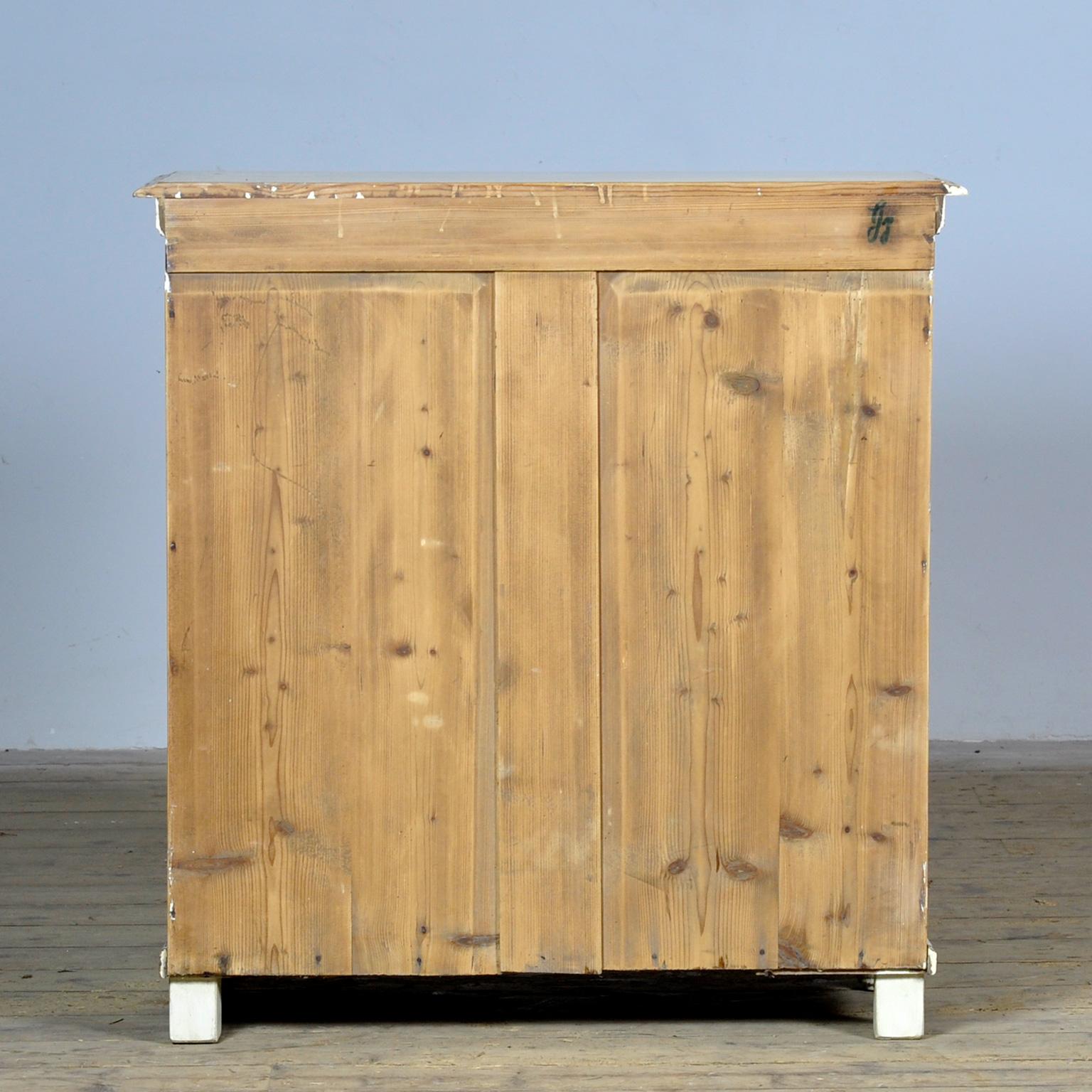 Pine dresser, 1910s For Sale 6