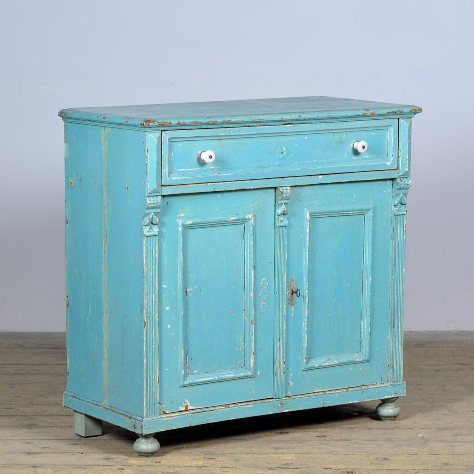 Rustic Pine dresser, 1910s For Sale