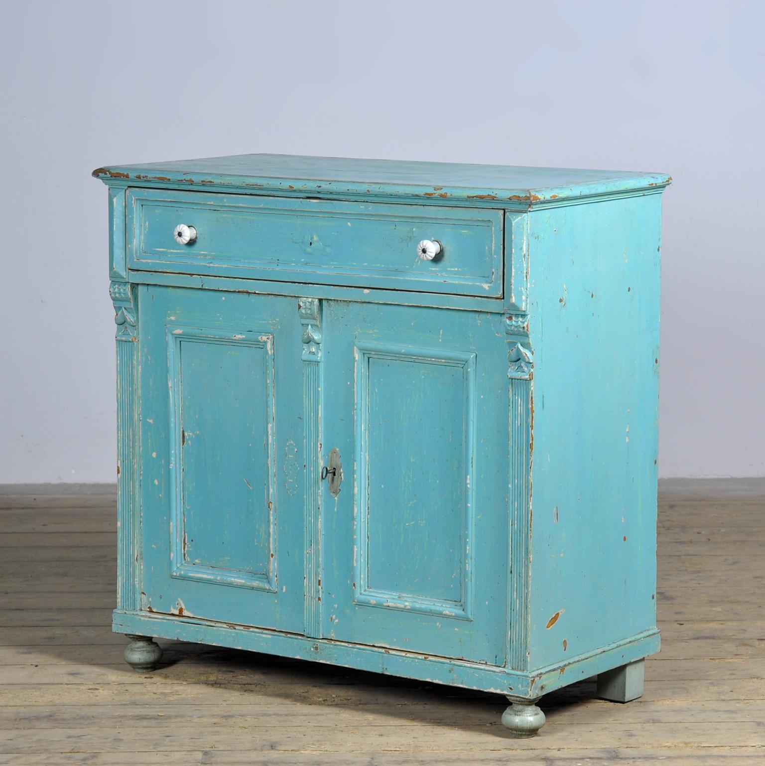 Hungarian Pine dresser, 1910s For Sale