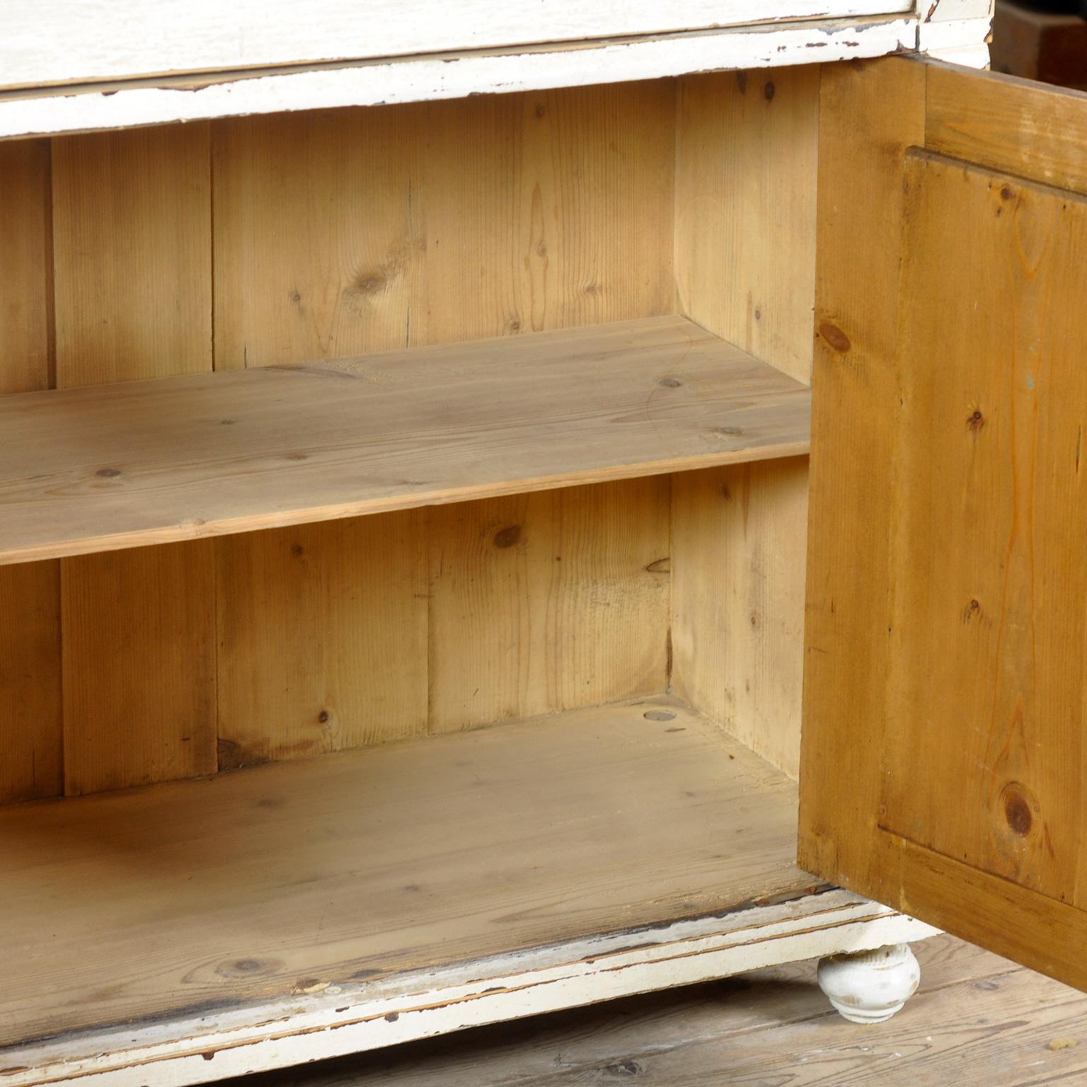 Pine dresser, 1910s In Good Condition For Sale In Amsterdam, Noord Holland