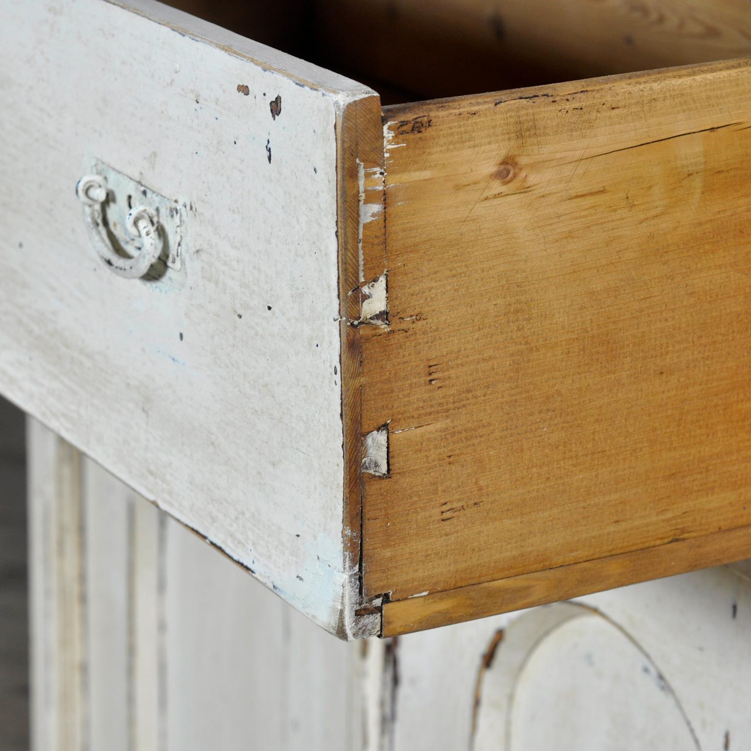 Early 20th Century Pine dresser, 1910s For Sale