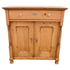 Base de commode en pin avec deux portes et un tiroir