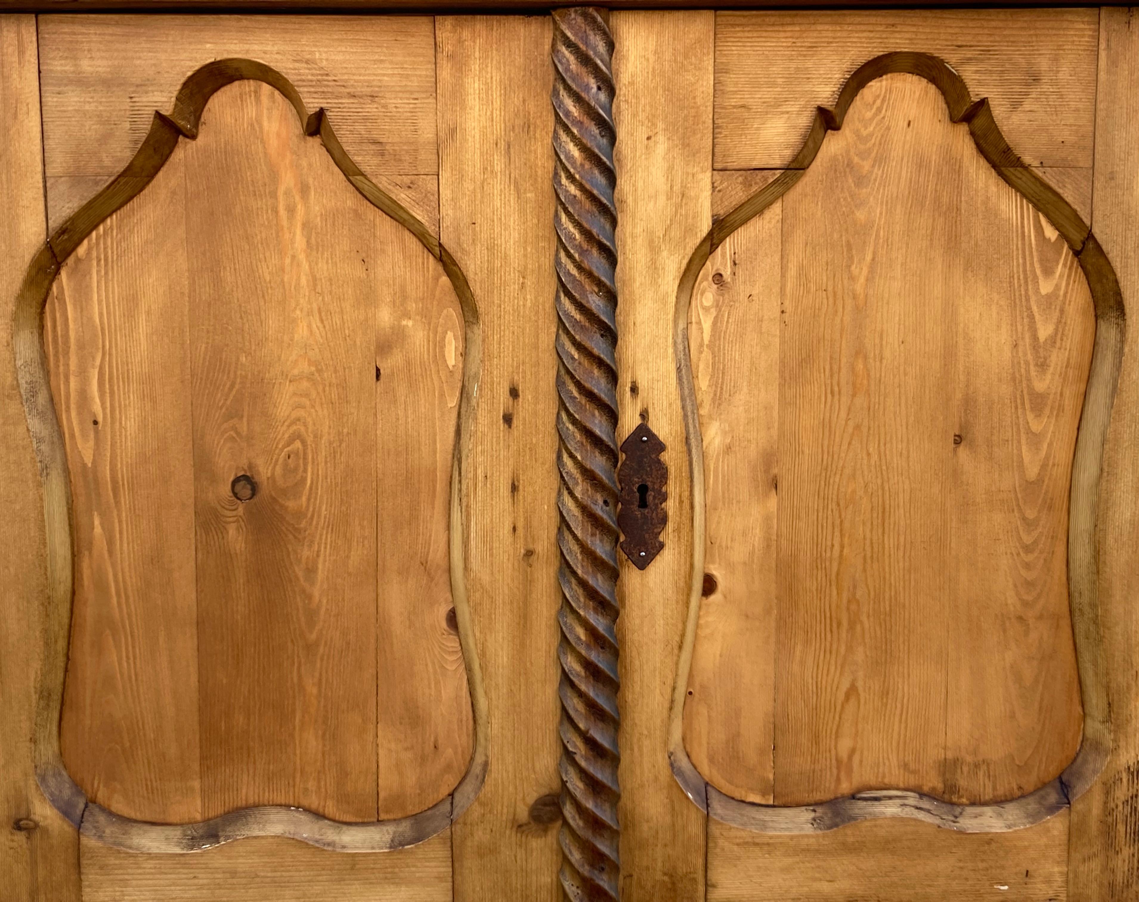 Pine Dresser Base with Two Doors and Two Drawers In Good Condition For Sale In Baltimore, MD