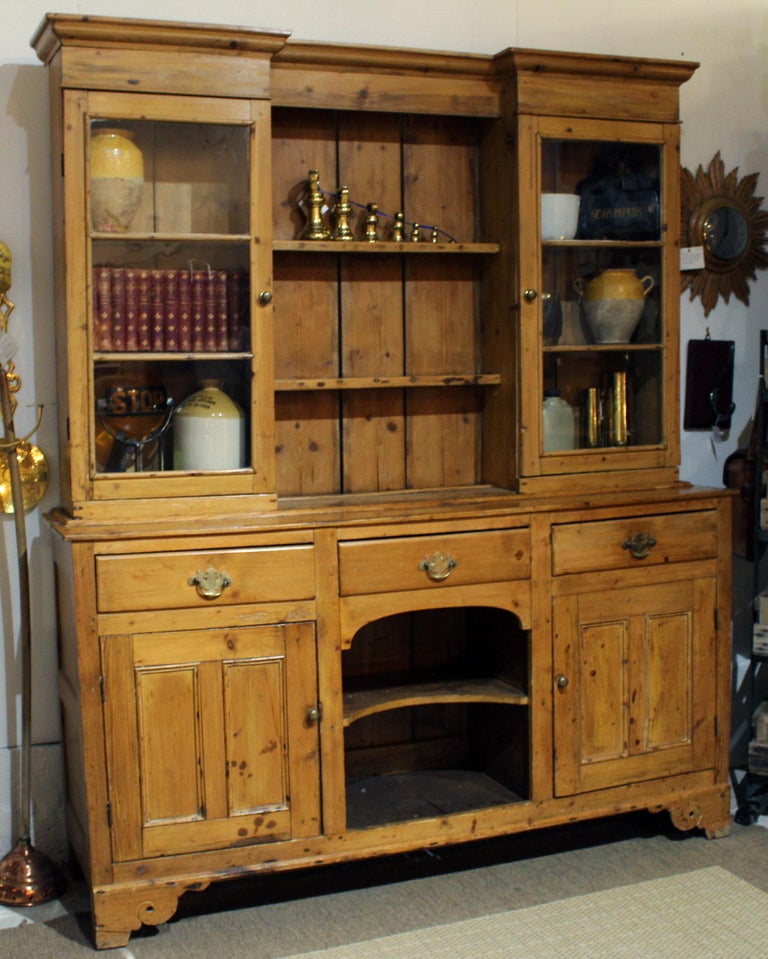 Pine Dresser For Sale at 1stdibs