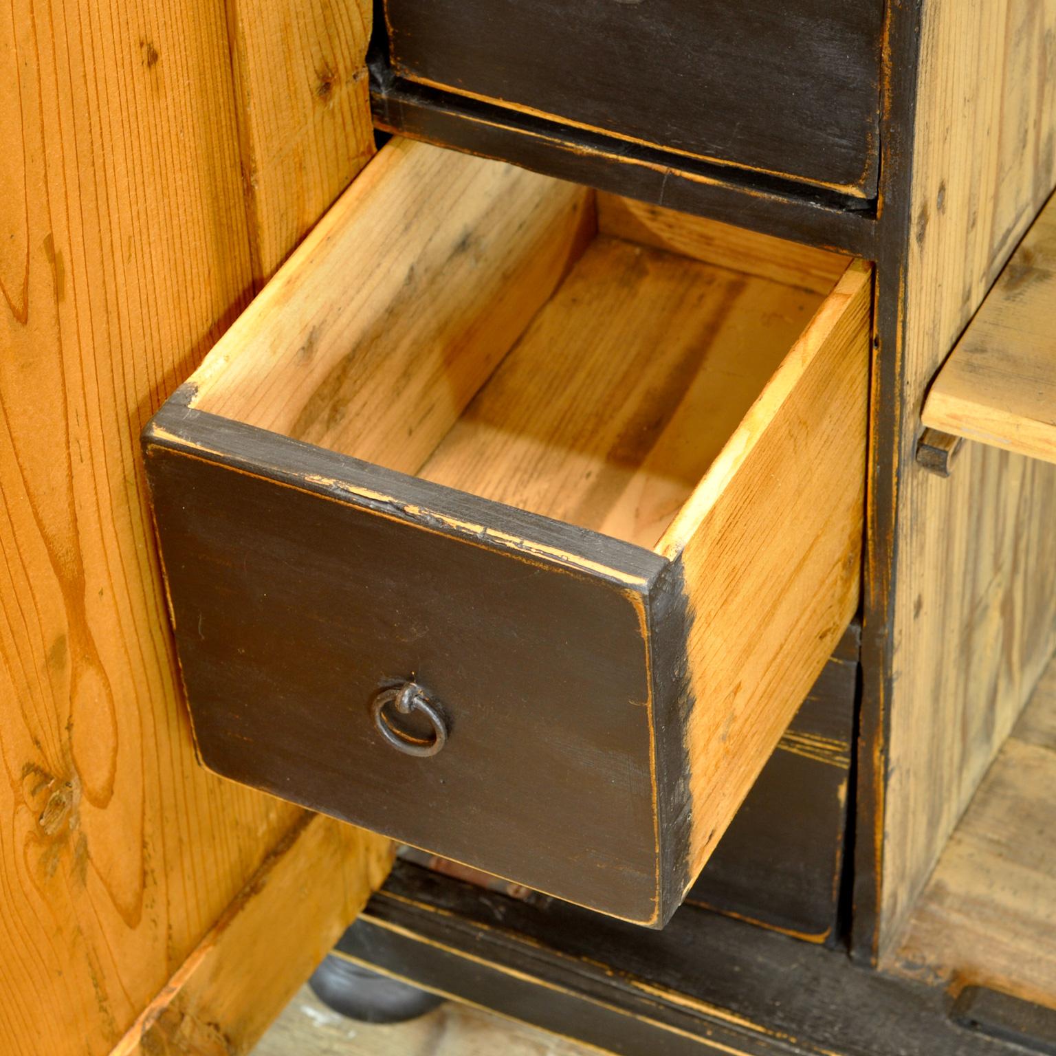 Pine dresser with 4 drawers, 1910 2