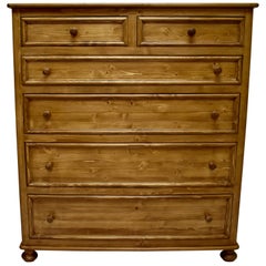 Pine English-Style Gentleman's Chest of Drawers