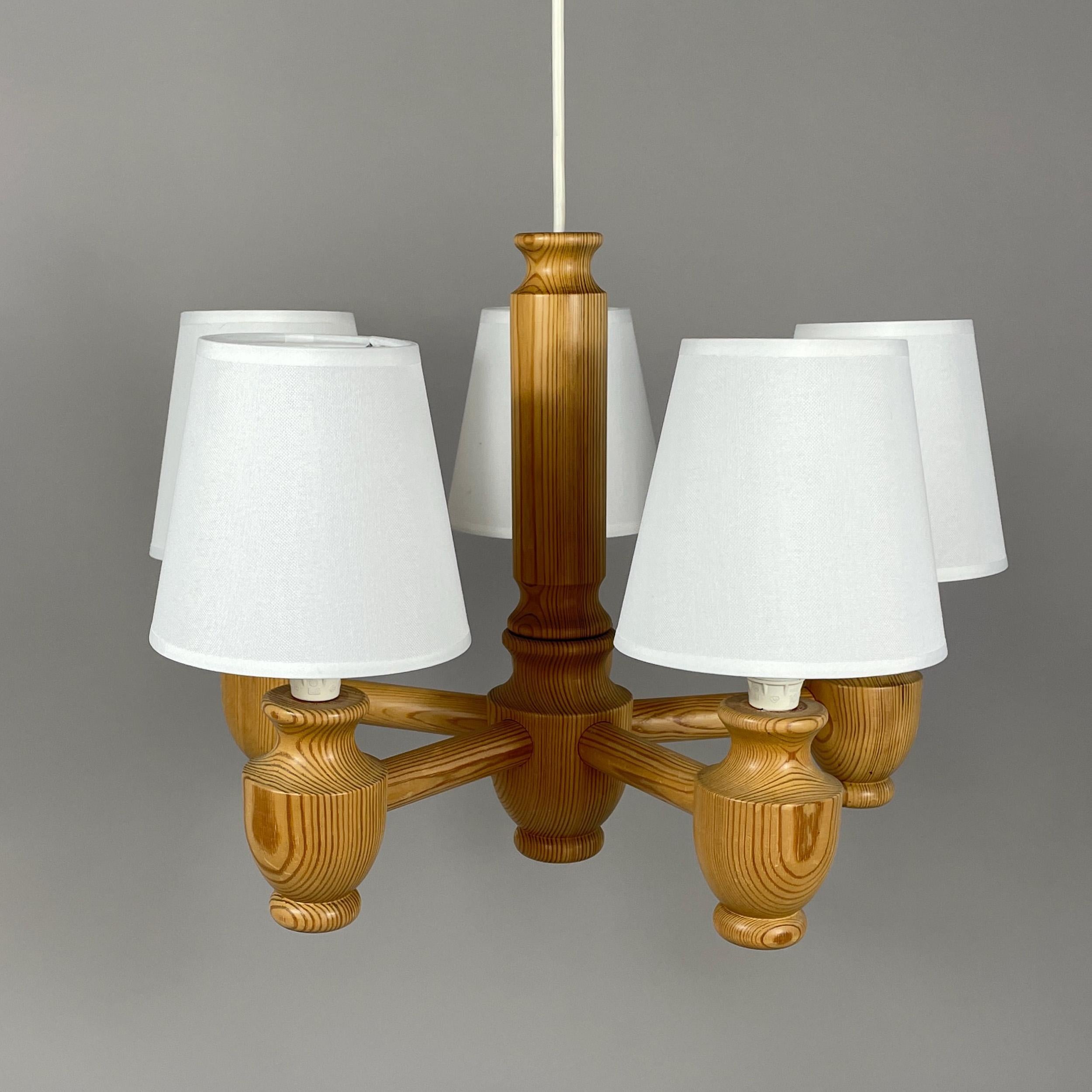 Lampadario a 5 luci in pino e tessuto, Svezia, anni '70 in vendita 9