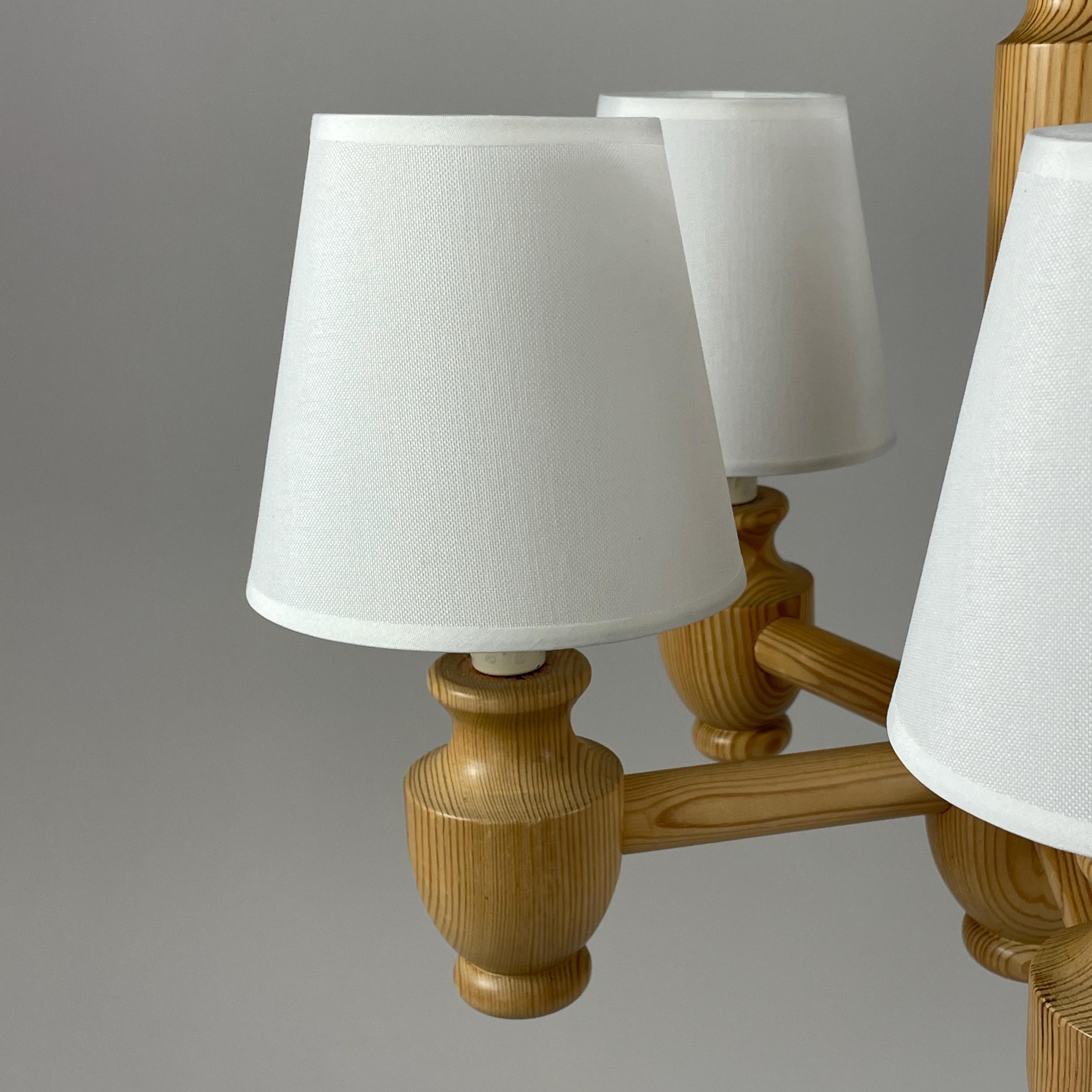 Lampadario a 5 luci in pino e tessuto, Svezia, anni '70 In condizioni buone in vendita a NUEMBRECHT, NRW