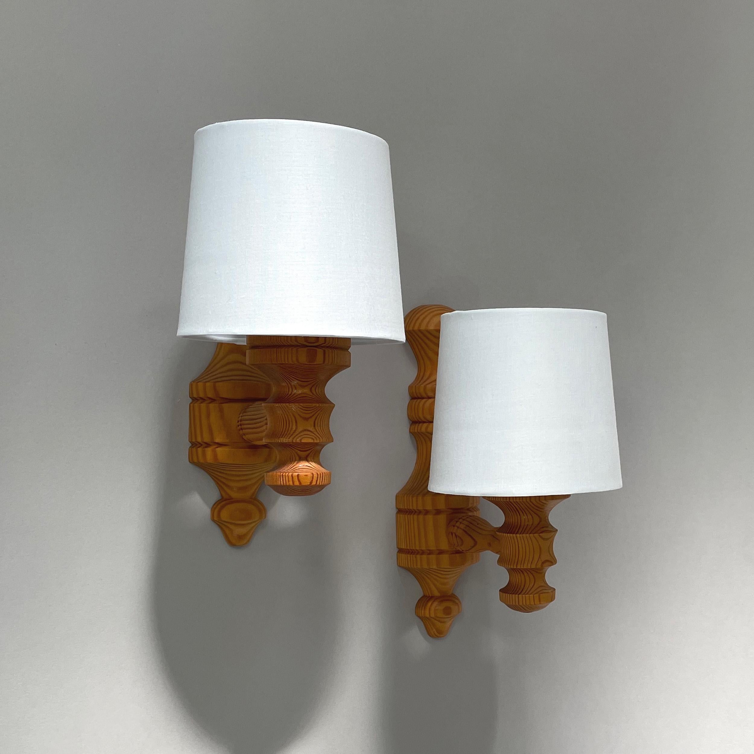 Lights en pin et tissu, Suède 1960-1970 en vente 1