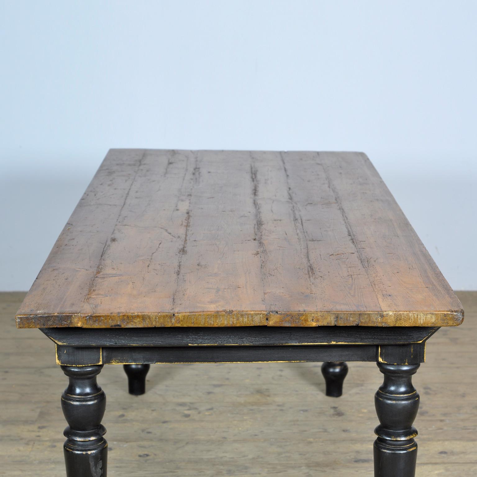 Early 20th Century Pine farmtable For Sale