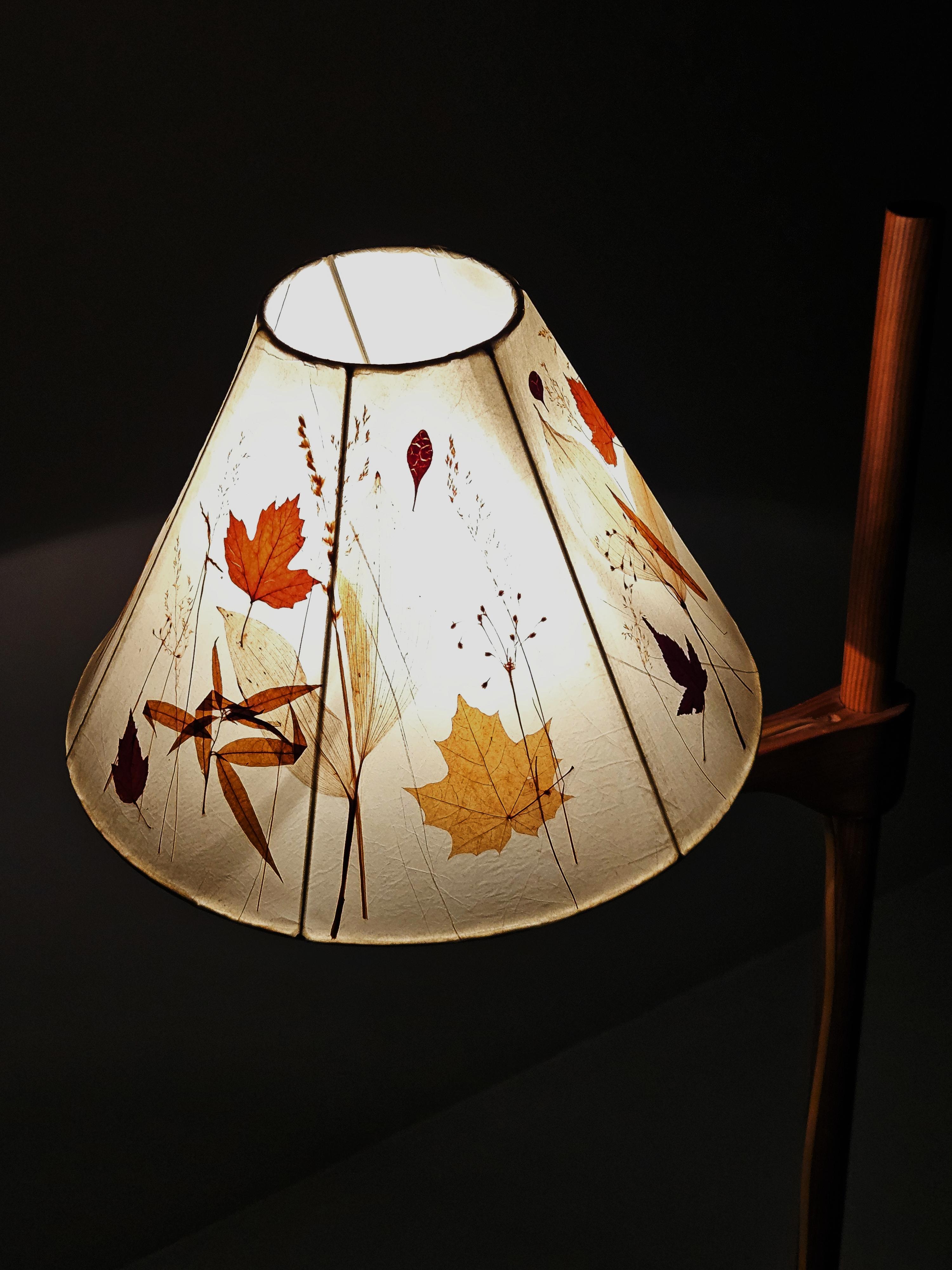 Swedish Pine floor lamp 'Staken' by Carl Malmsten, Sweden, 1940s For Sale