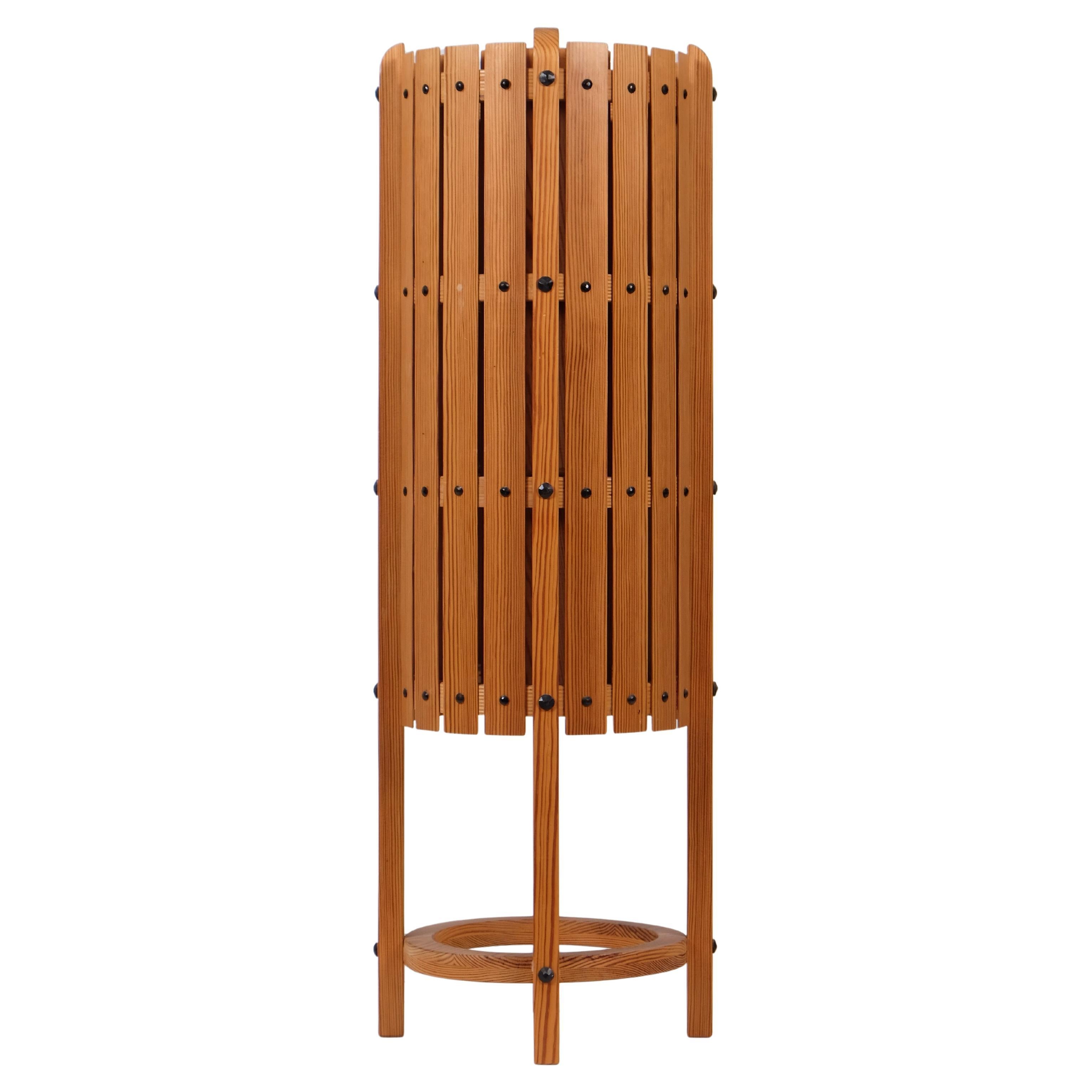 Stehlampe aus Kiefer, Schwedische Modernität, 1960er Jahre