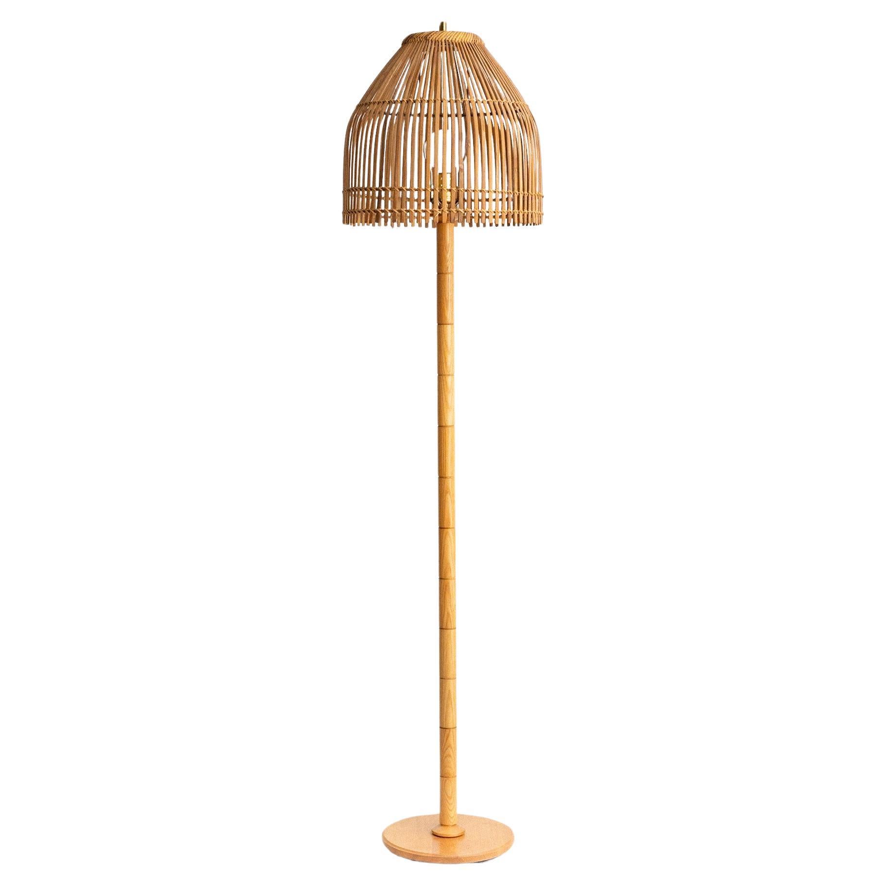 Pine Floor Lamp With Rattan Shade