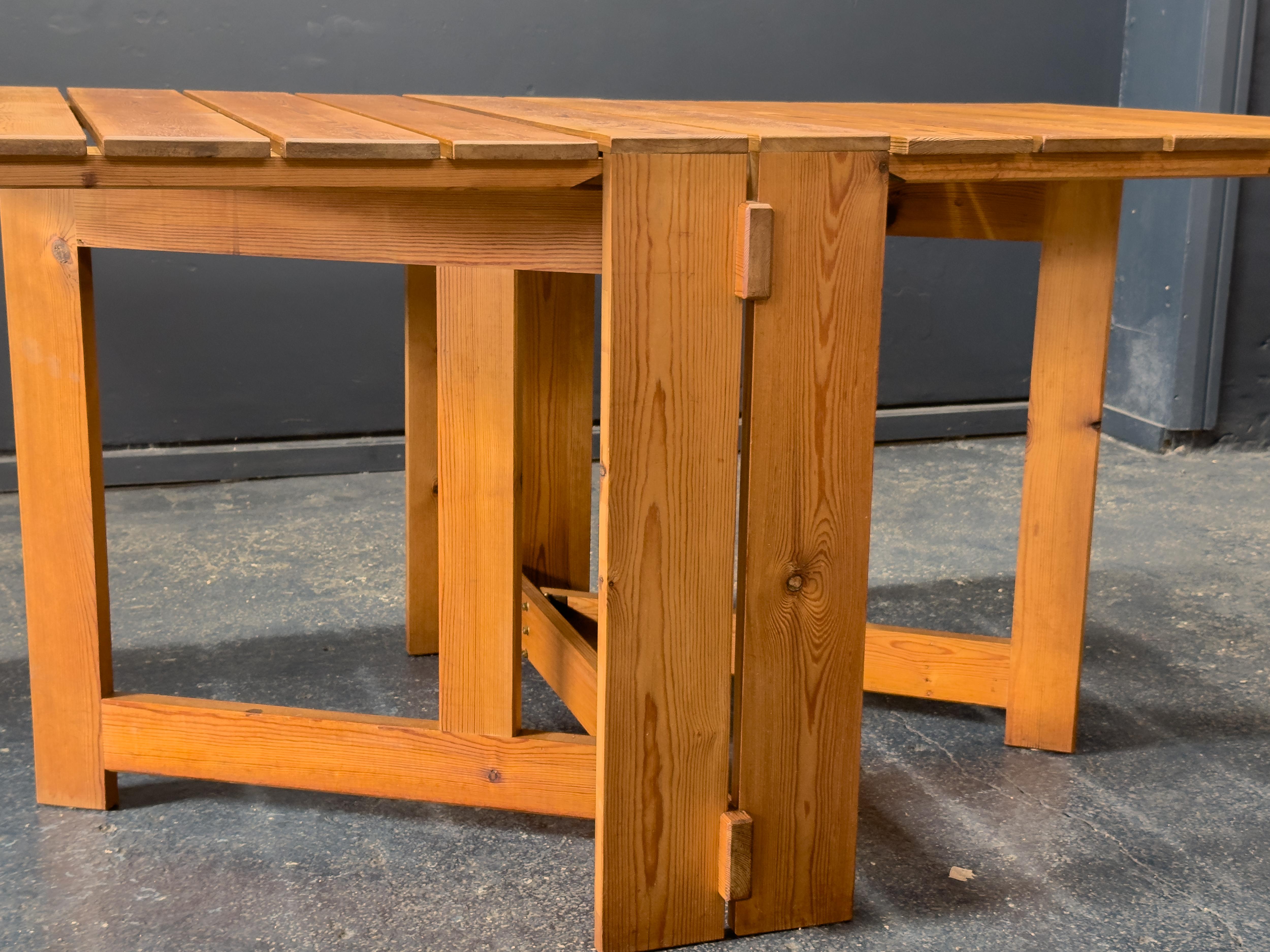 Table pliante en pin en vente 1