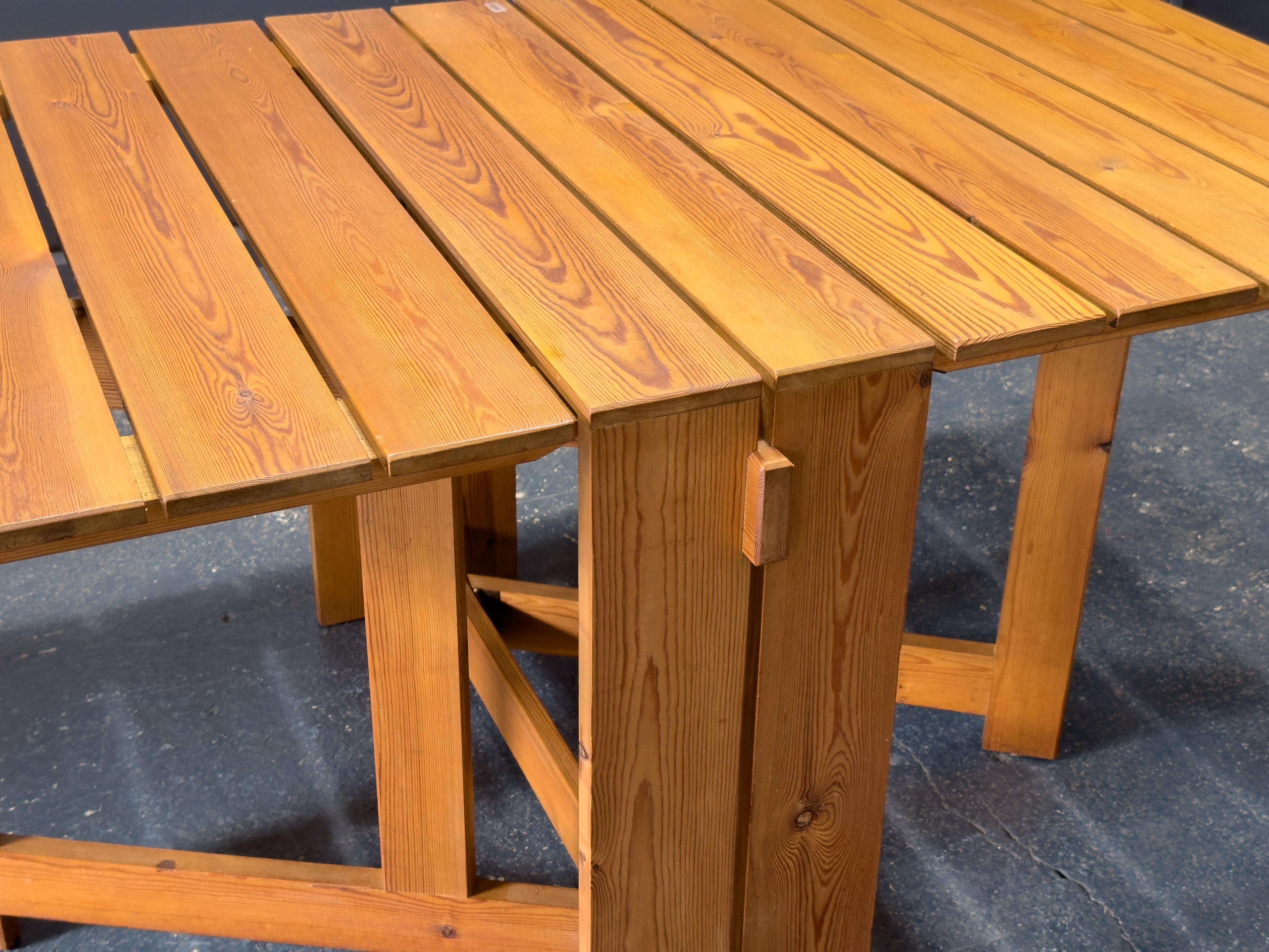 Table pliante en pin en vente 2