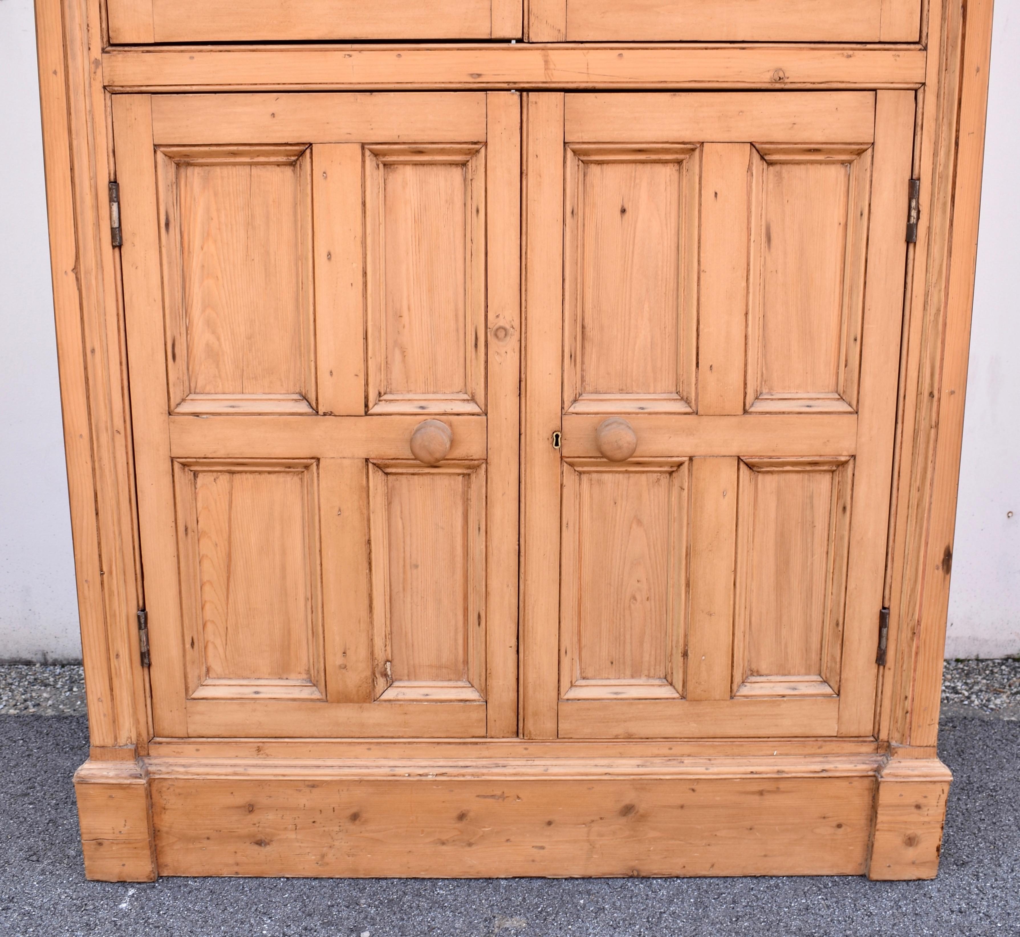 Armario Esquinero Cuatro Puertas Pino Pulido en venta