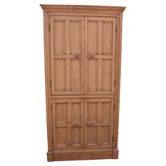 Armario Esquinero Cuatro Puertas Pino