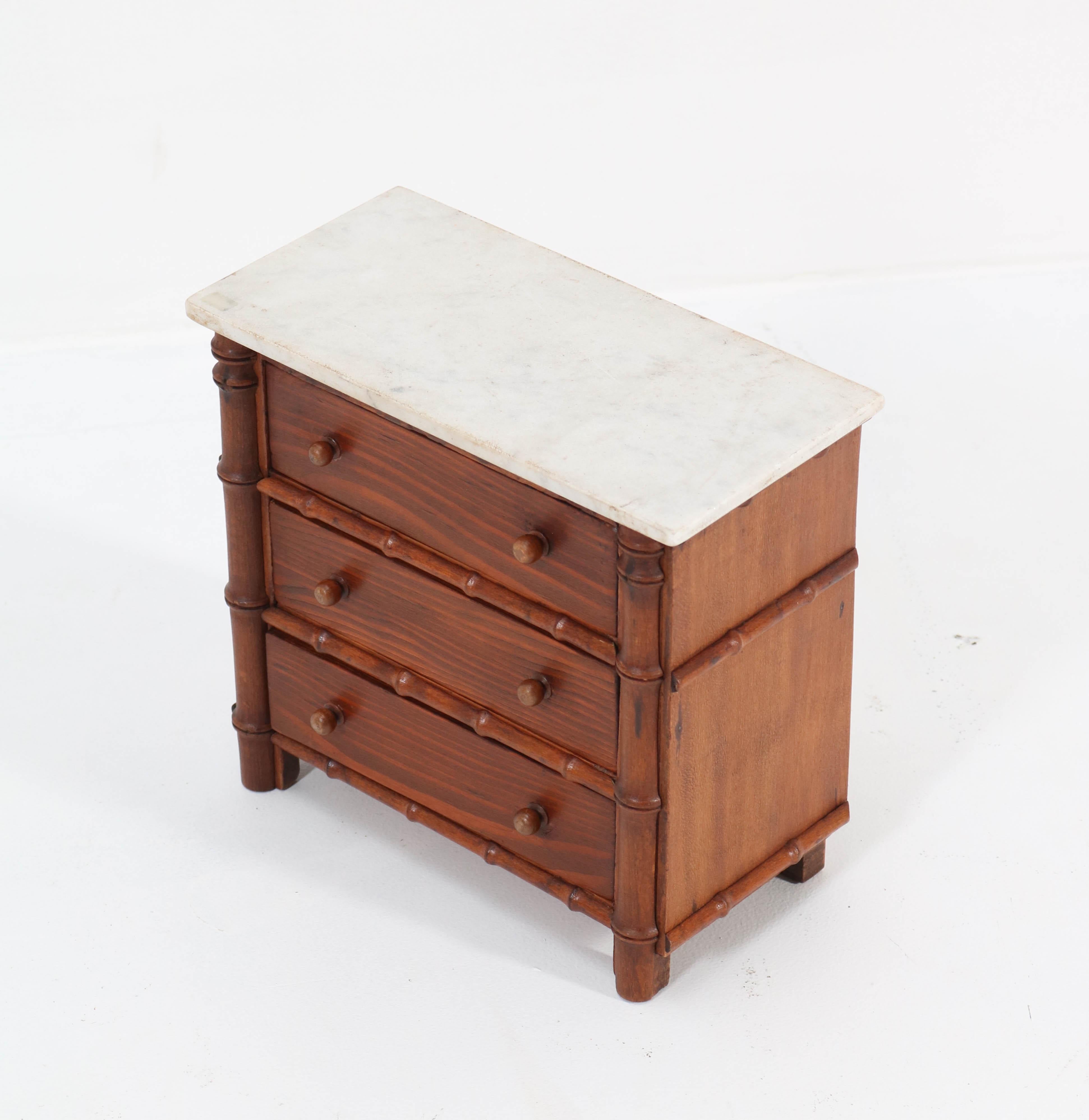 Pine French Faux Bamboo Miniature Chest of Drawers with Marble Top, 1920s In Good Condition For Sale In Amsterdam, NL