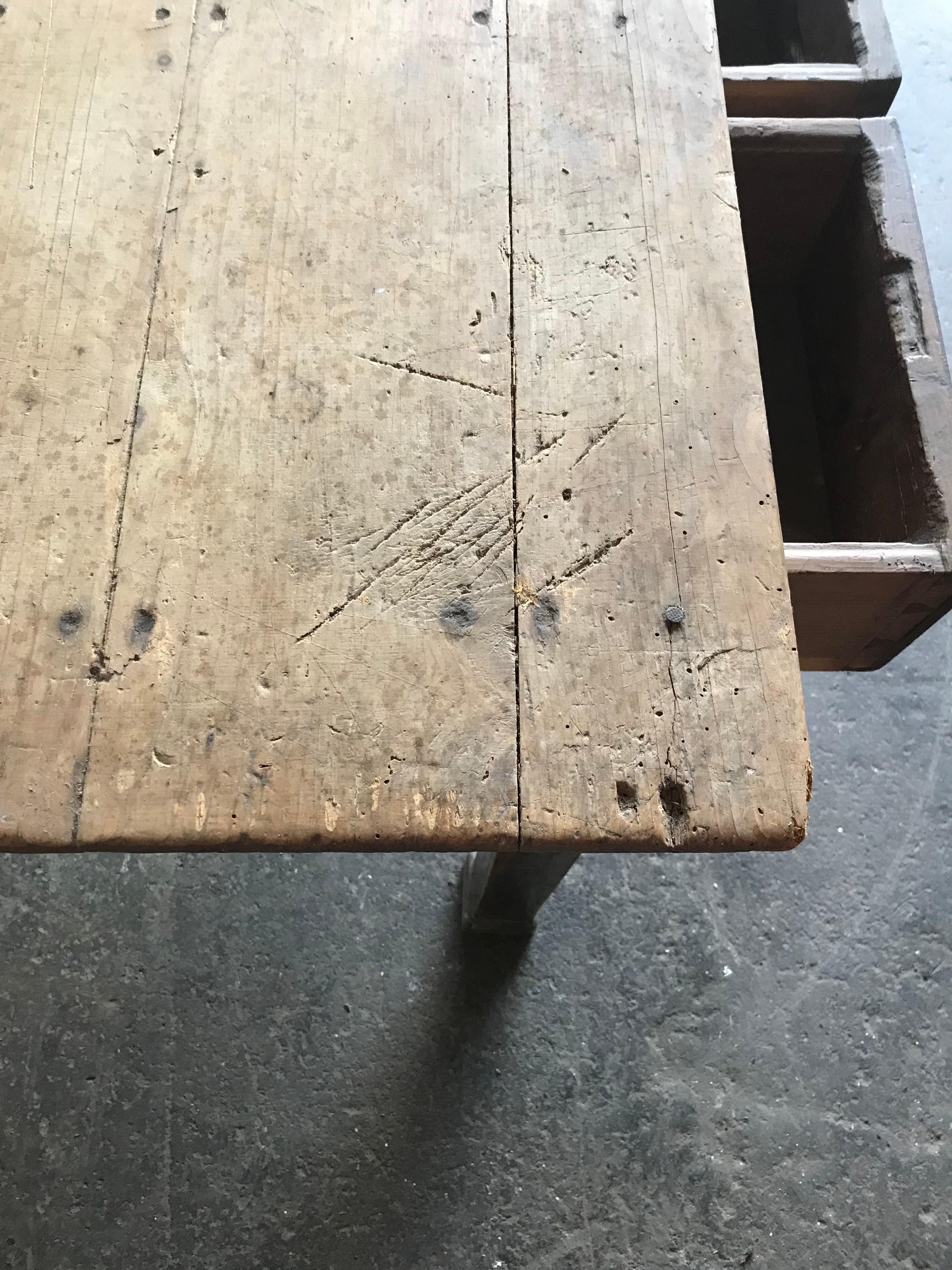 Pine Kitchen Table, circa 1930 In Good Condition For Sale In Lábatlan, HU