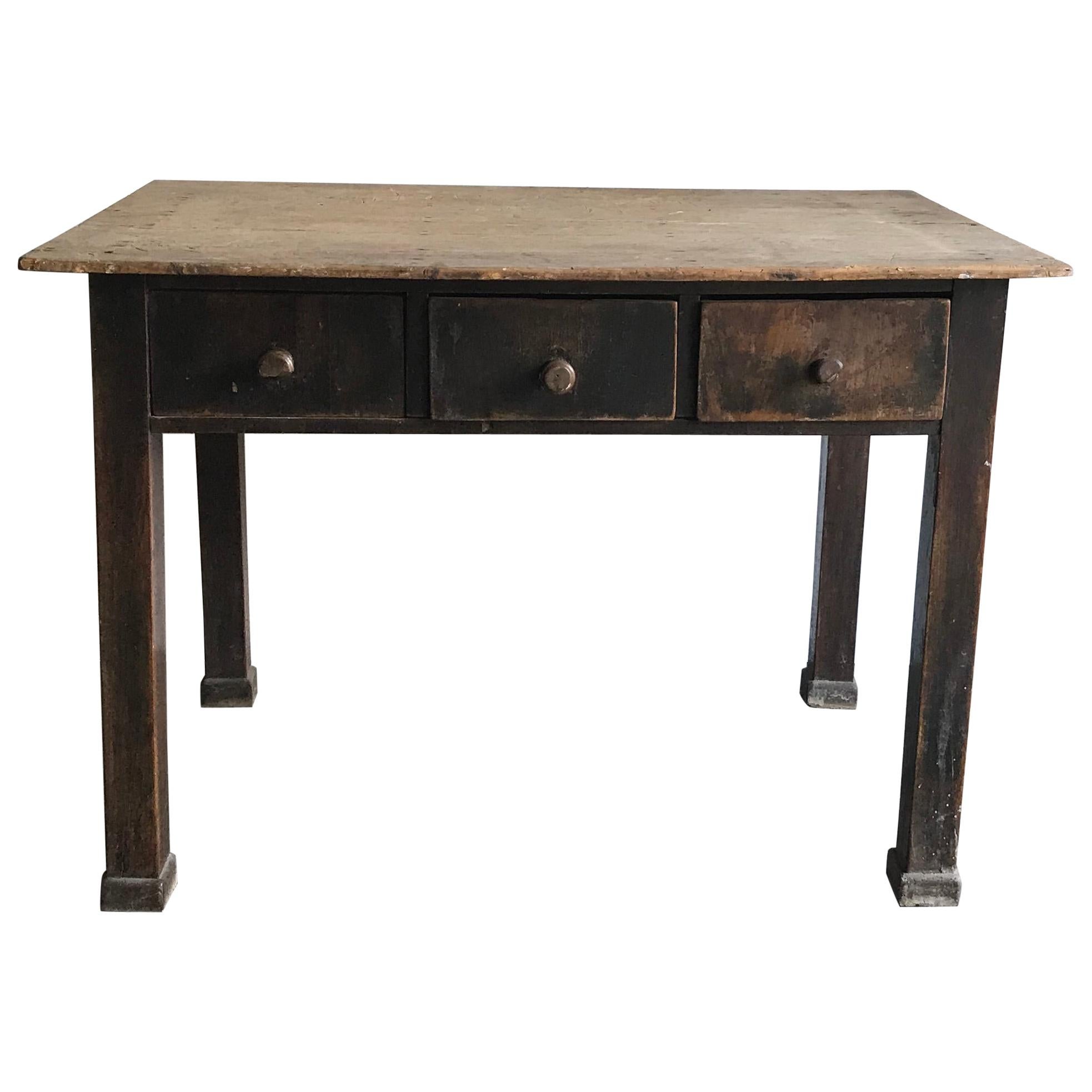 Pine Kitchen Table, circa 1930 For Sale
