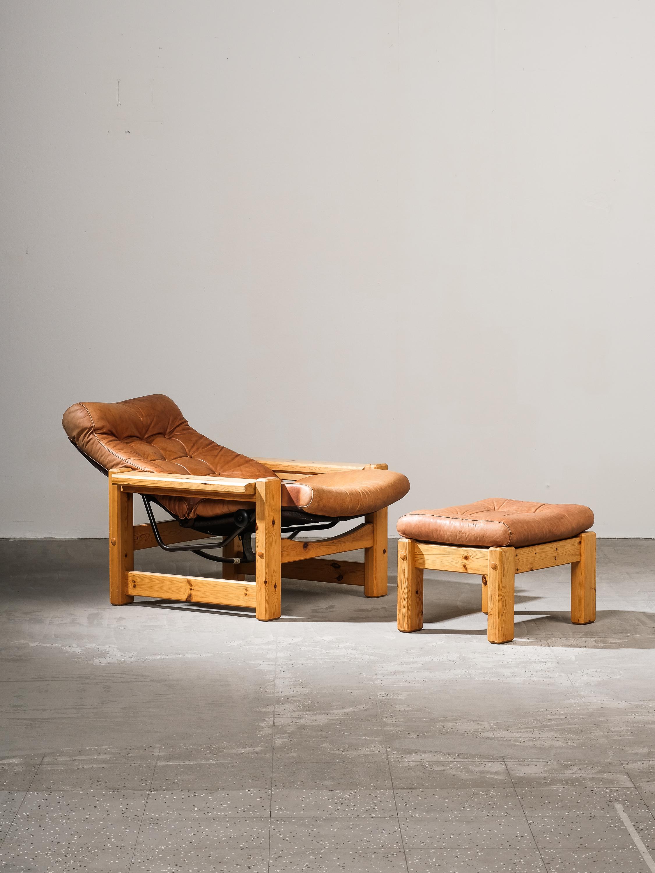 Pine & Leather Reclining Lounge Chair with Ottoman, Norway, 1970s 5