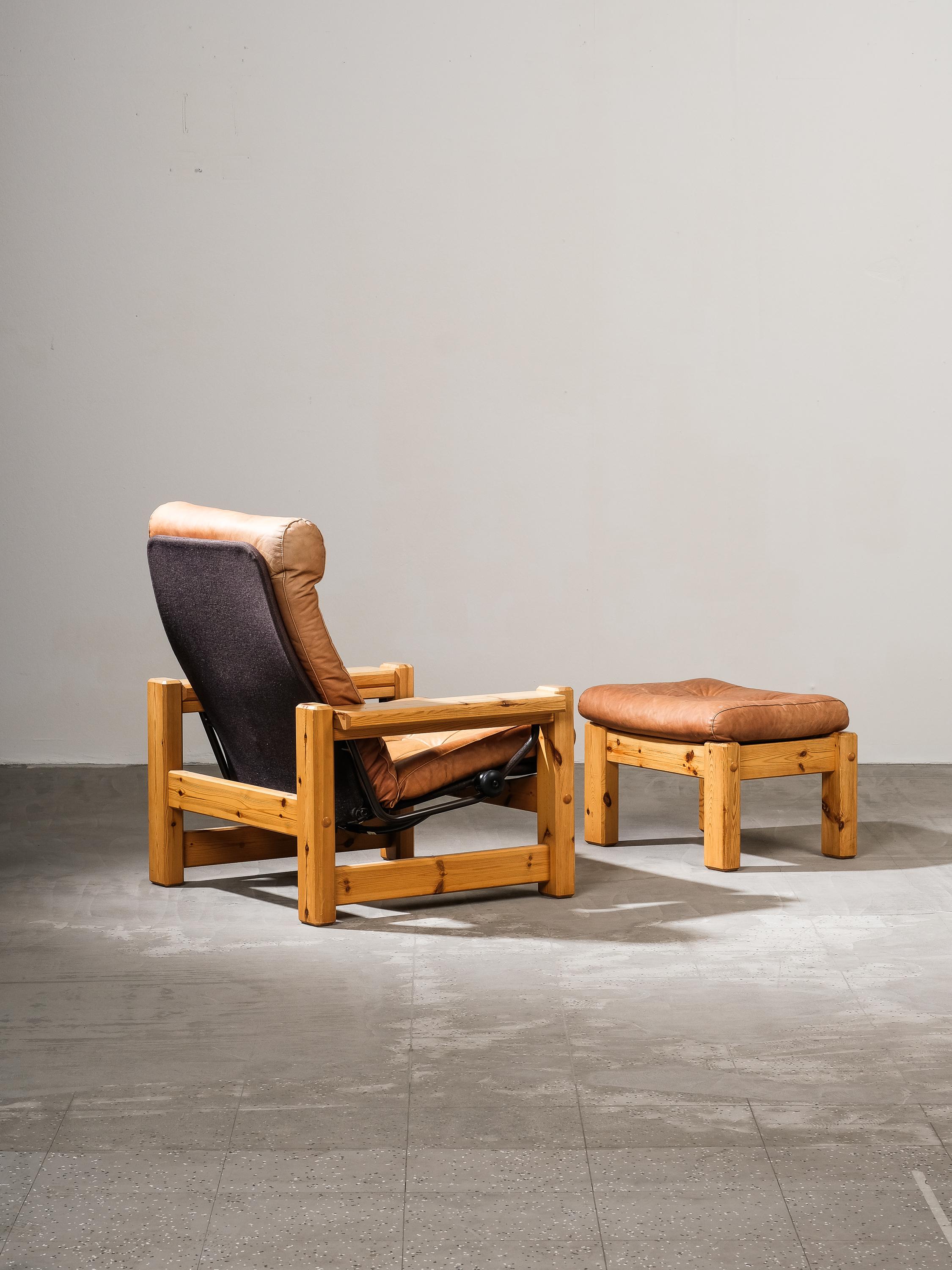 Pine & Leather Reclining Lounge Chair with Ottoman, Norway, 1970s 7