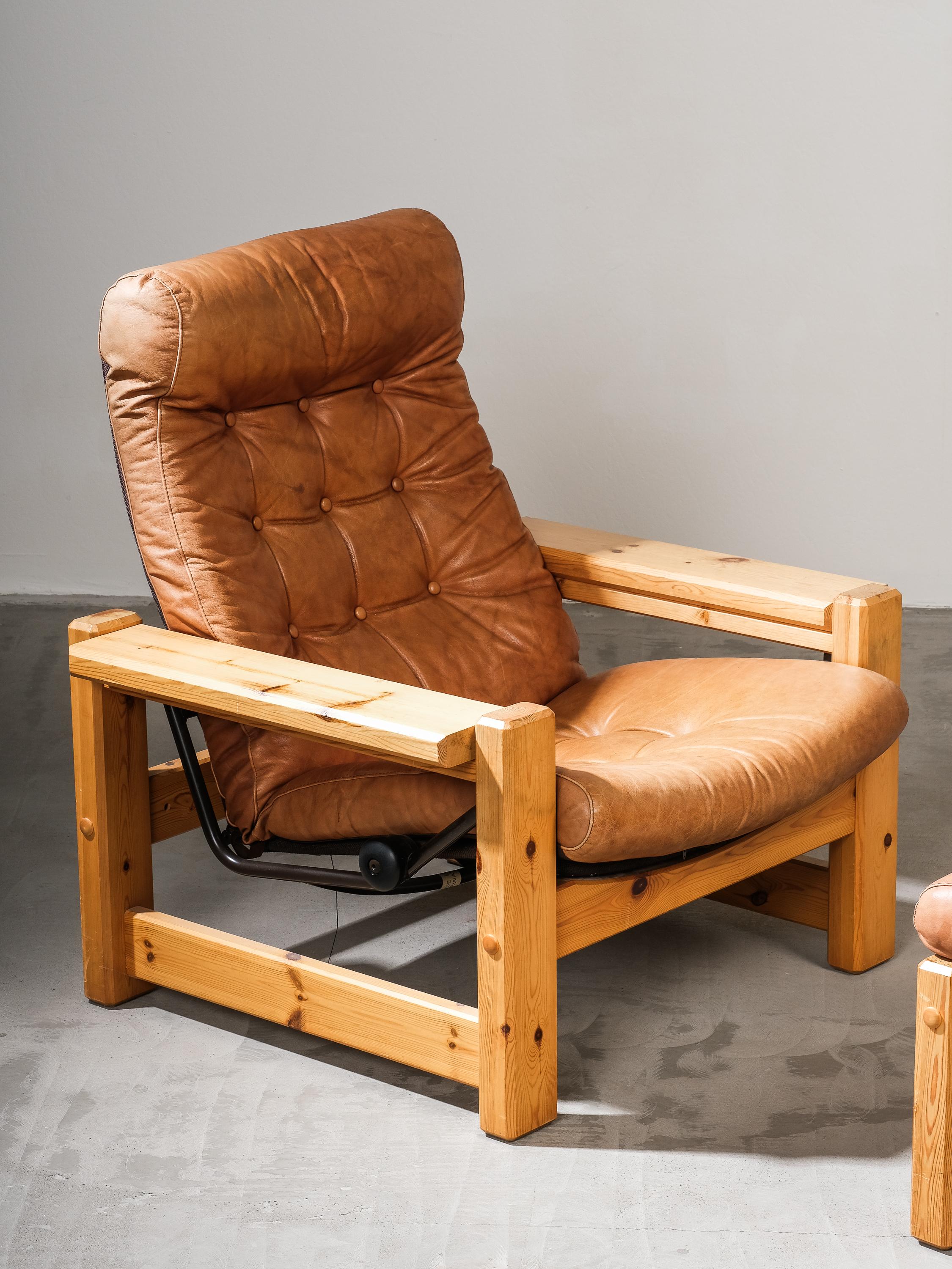 Scandinavian Modern Pine & Leather Reclining Lounge Chair with Ottoman, Norway, 1970s
