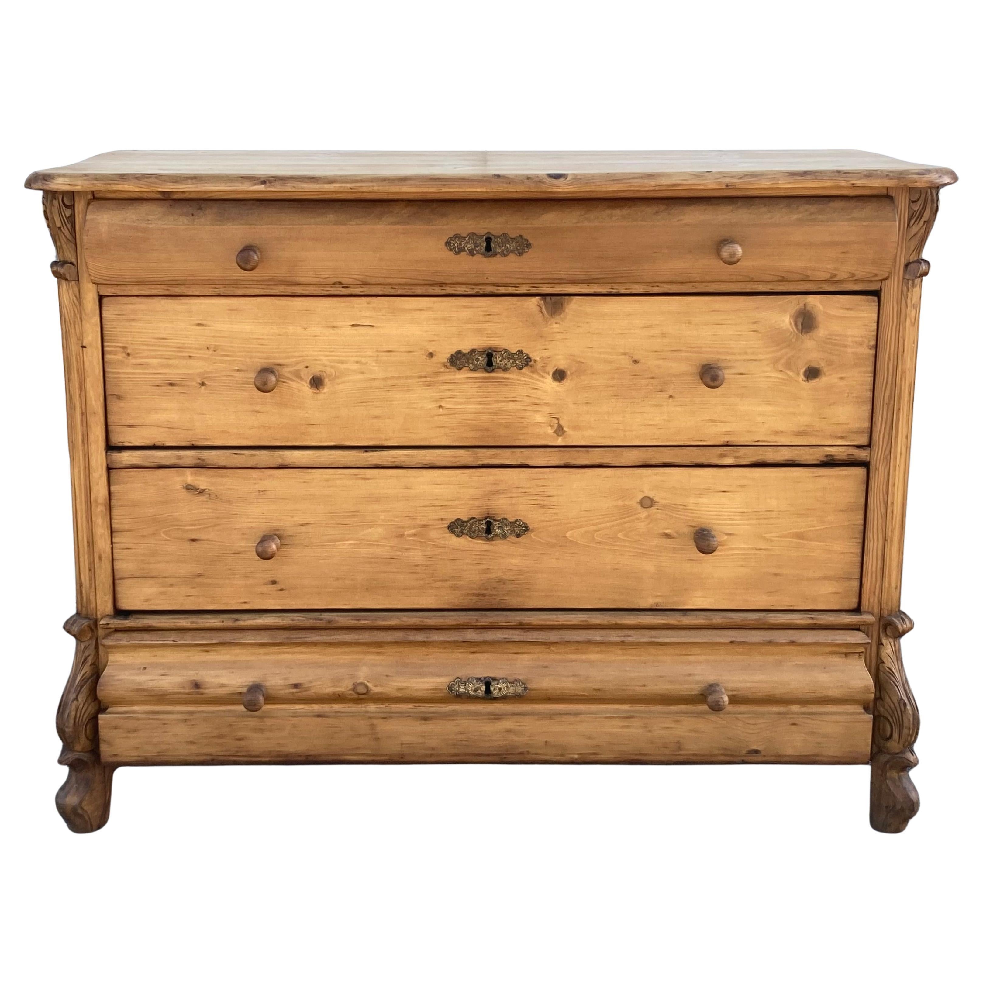 Comò a quattro cassetti in stile Louis Philippe in pino in vendita