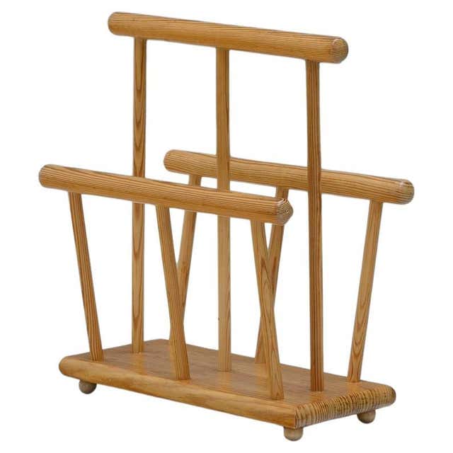 Mid-Century Brass Magazine Rack For Sale at 1stDibs
