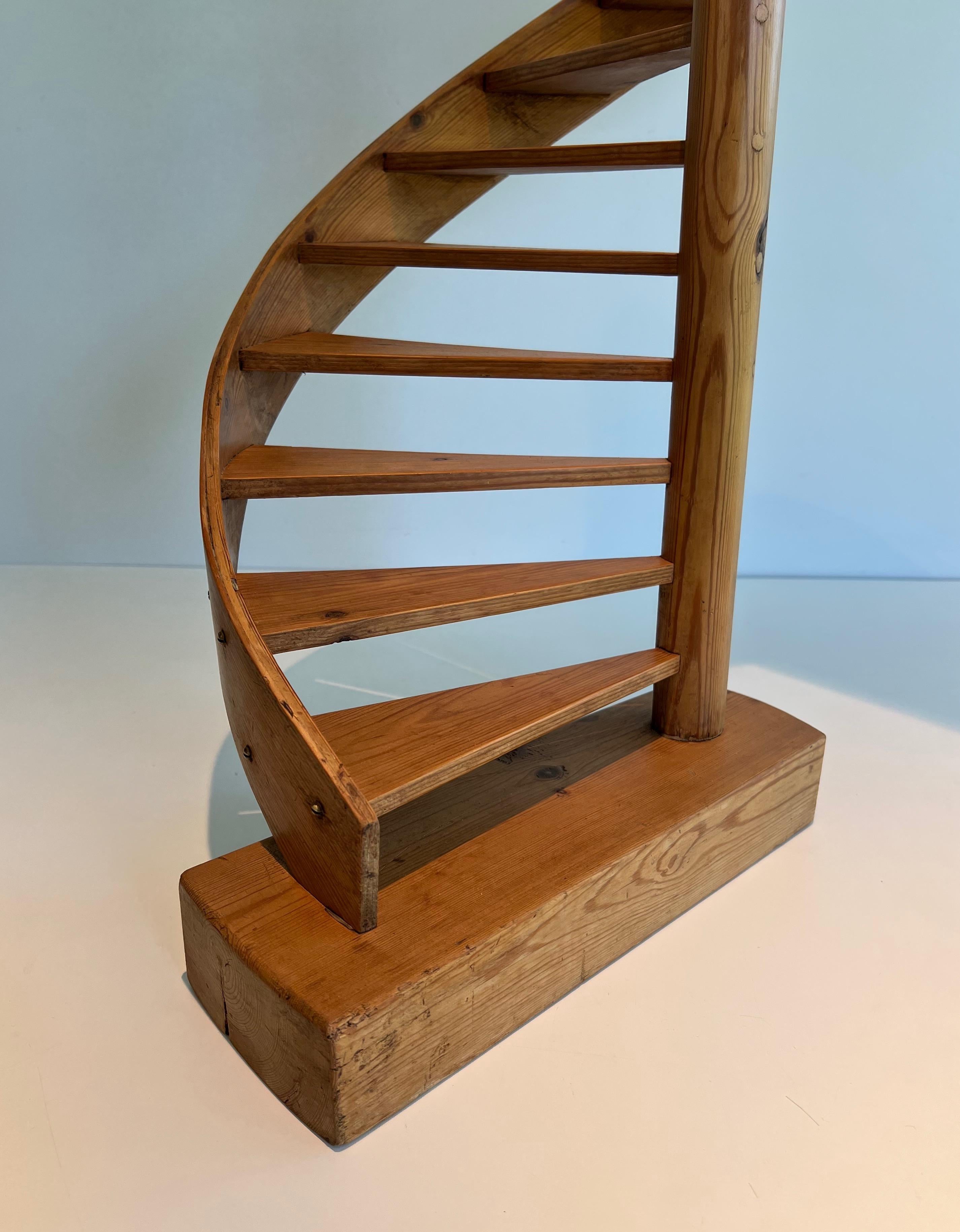 Master-Treppe aus Kiefer (Französisch)