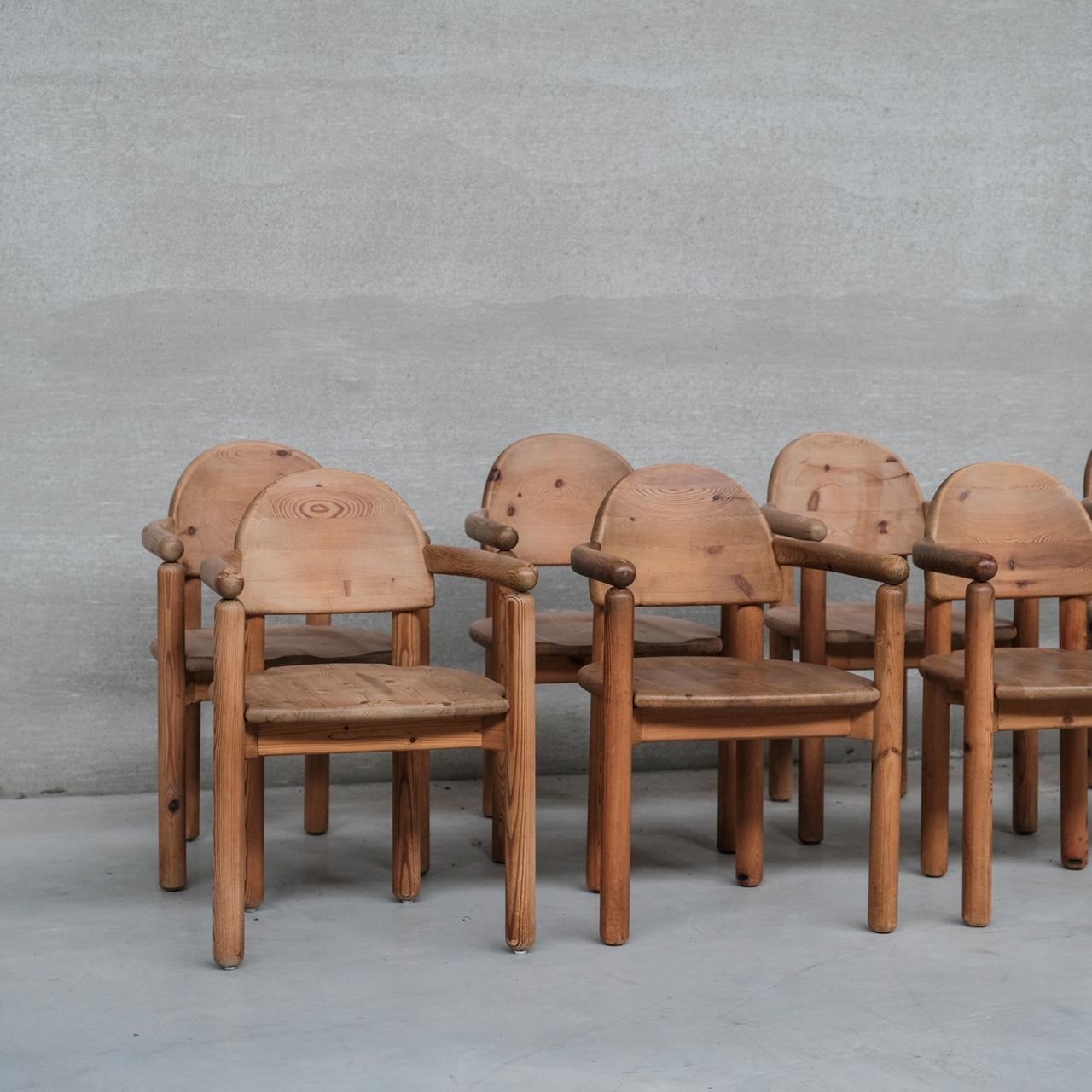 Kiefer Mid-Century Arm Dining Chairs nach Rainer Daumiller (8) (Moderne der Mitte des Jahrhunderts) im Angebot