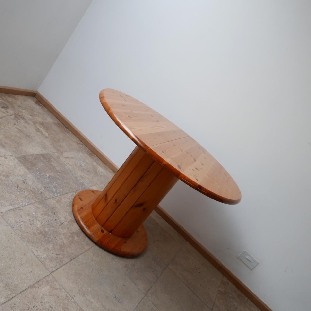 Pine Mid-Century Dutch Dining Table For Sale 2