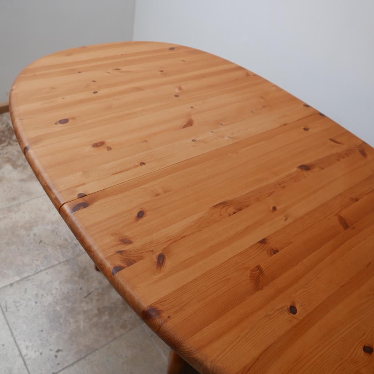 Pine Midcentury Oval Belgium Dining Table In Good Condition In London, GB
