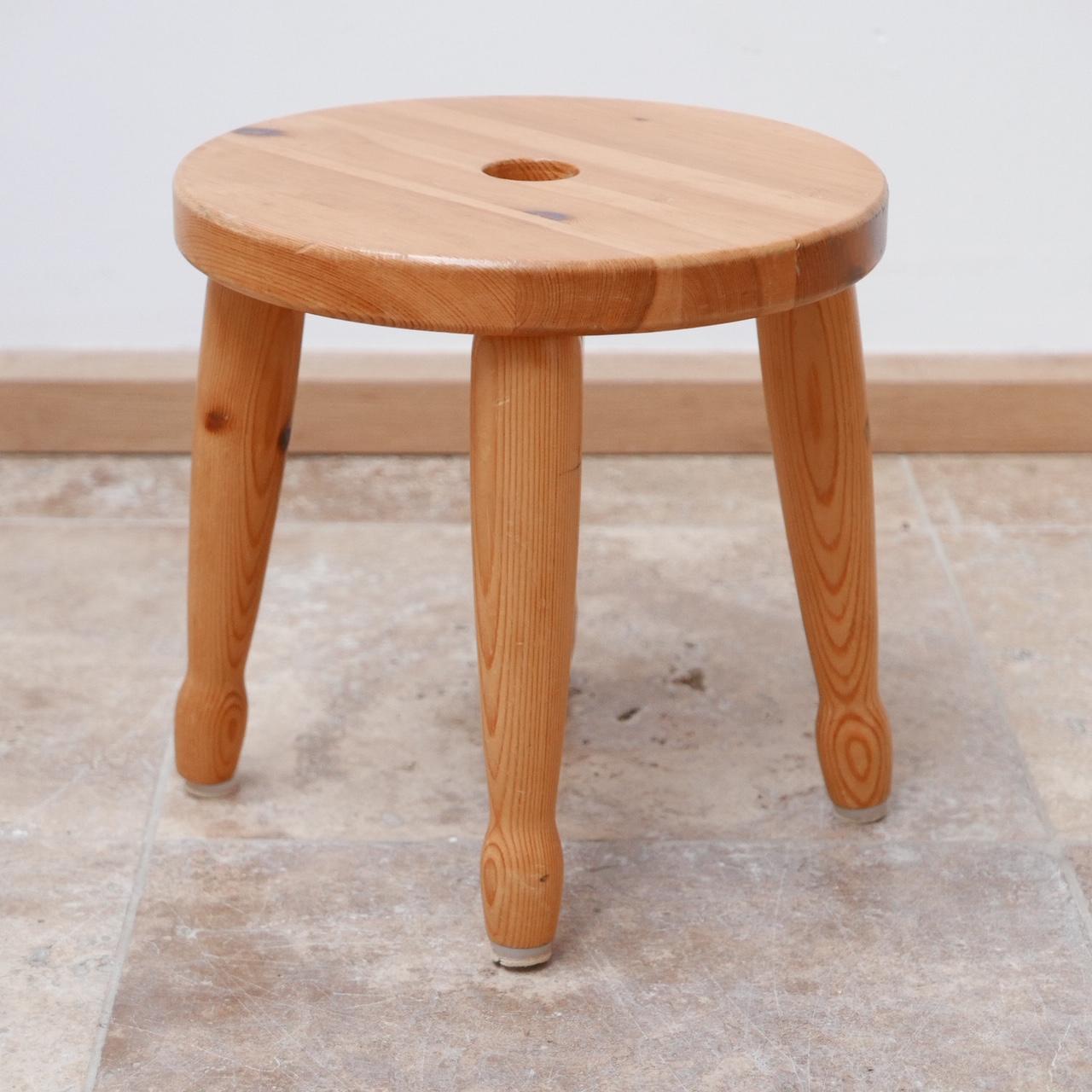 Pine Midcentury Swedish Stool or Side Table In Good Condition For Sale In London, GB