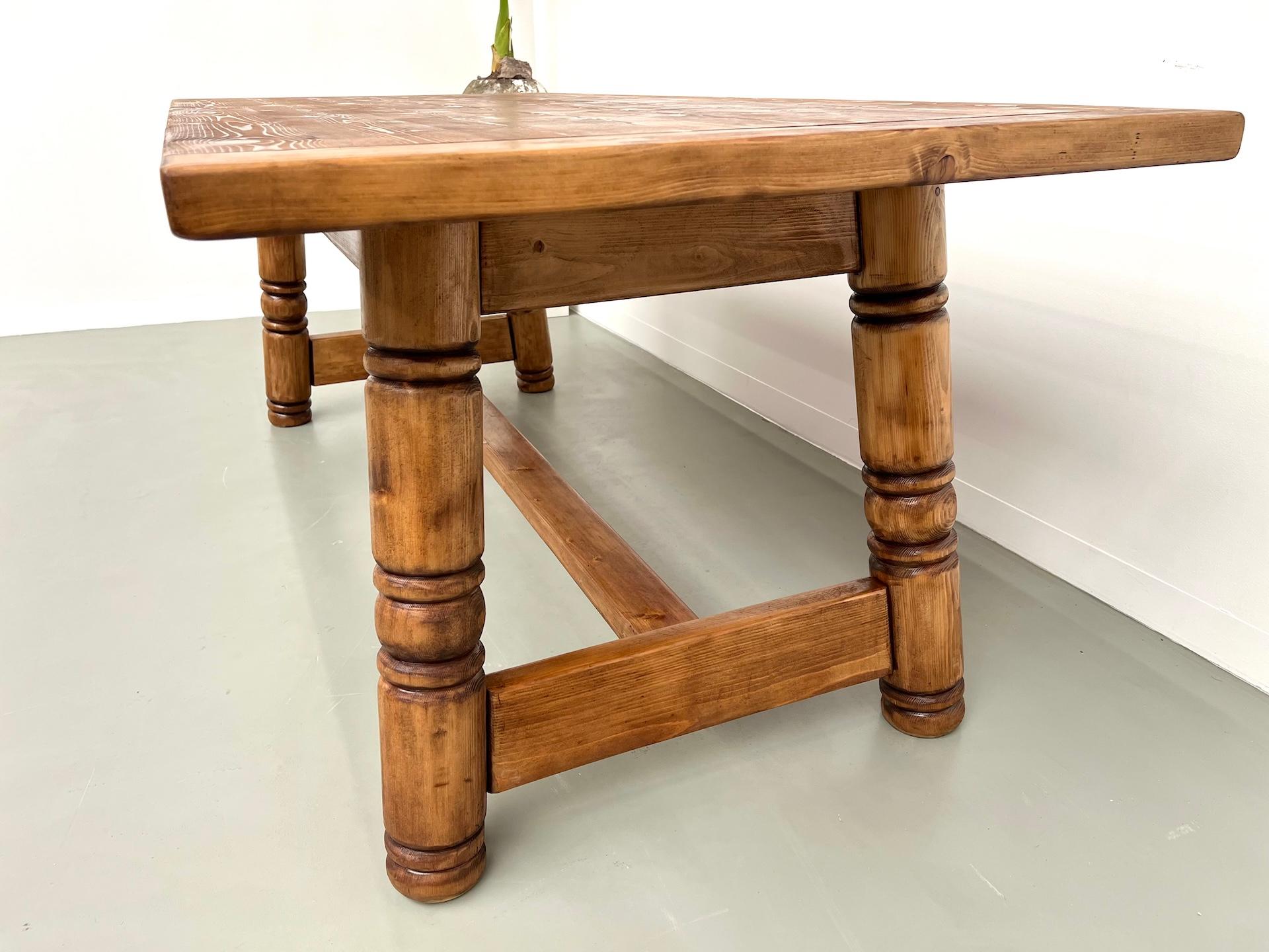Pine modernist dining table, DLG Georges Robert For Sale 6