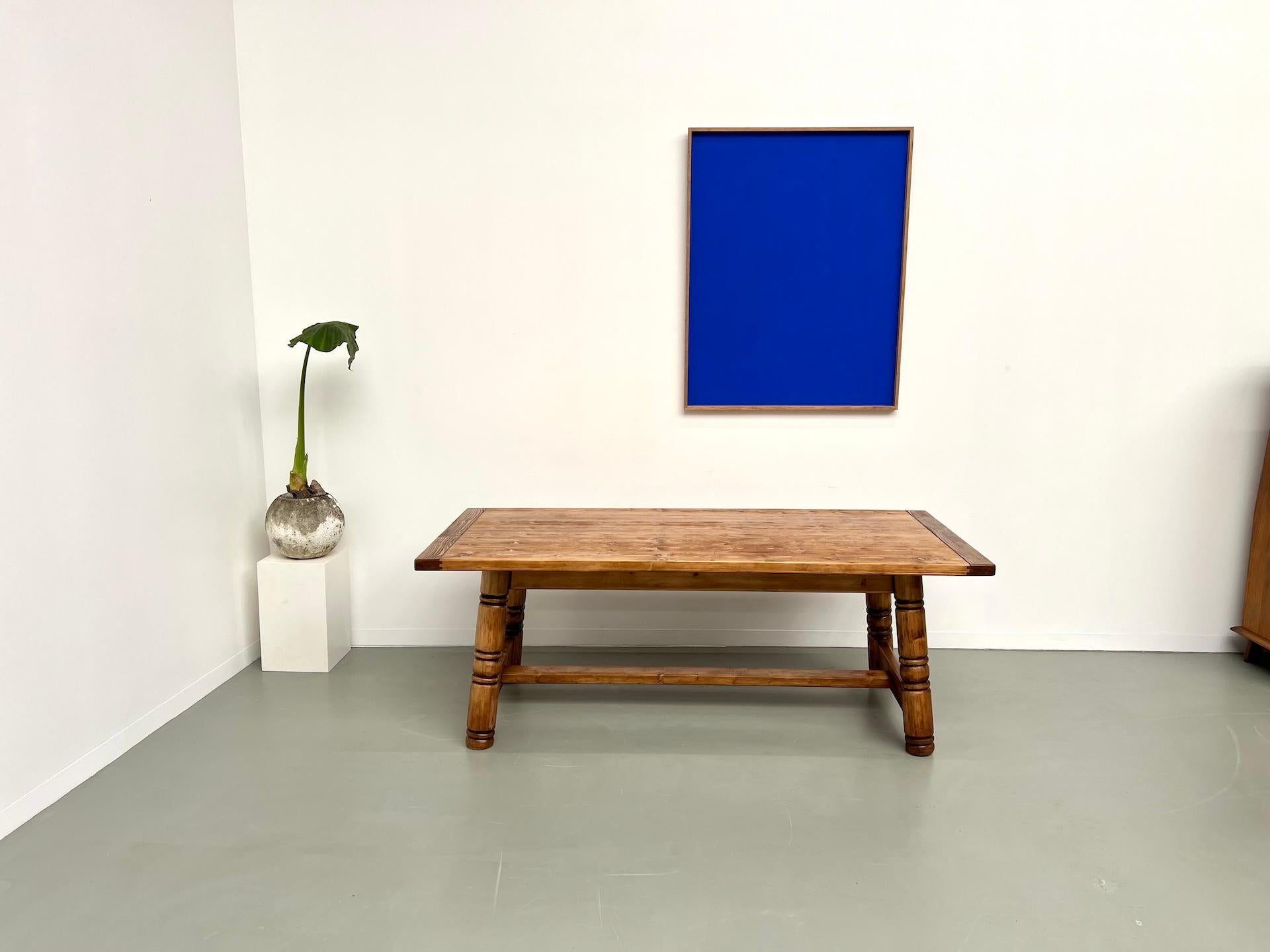 Pine modernist dining table, DLG Georges Robert For Sale 7