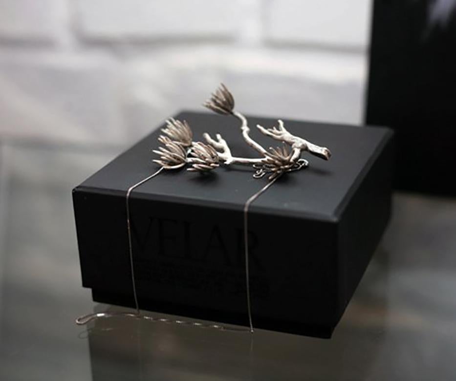 Featured in Another Magazine Wabi-Sabi Pine Necklace in Sterling Silver In New Condition For Sale In Berlin, DE