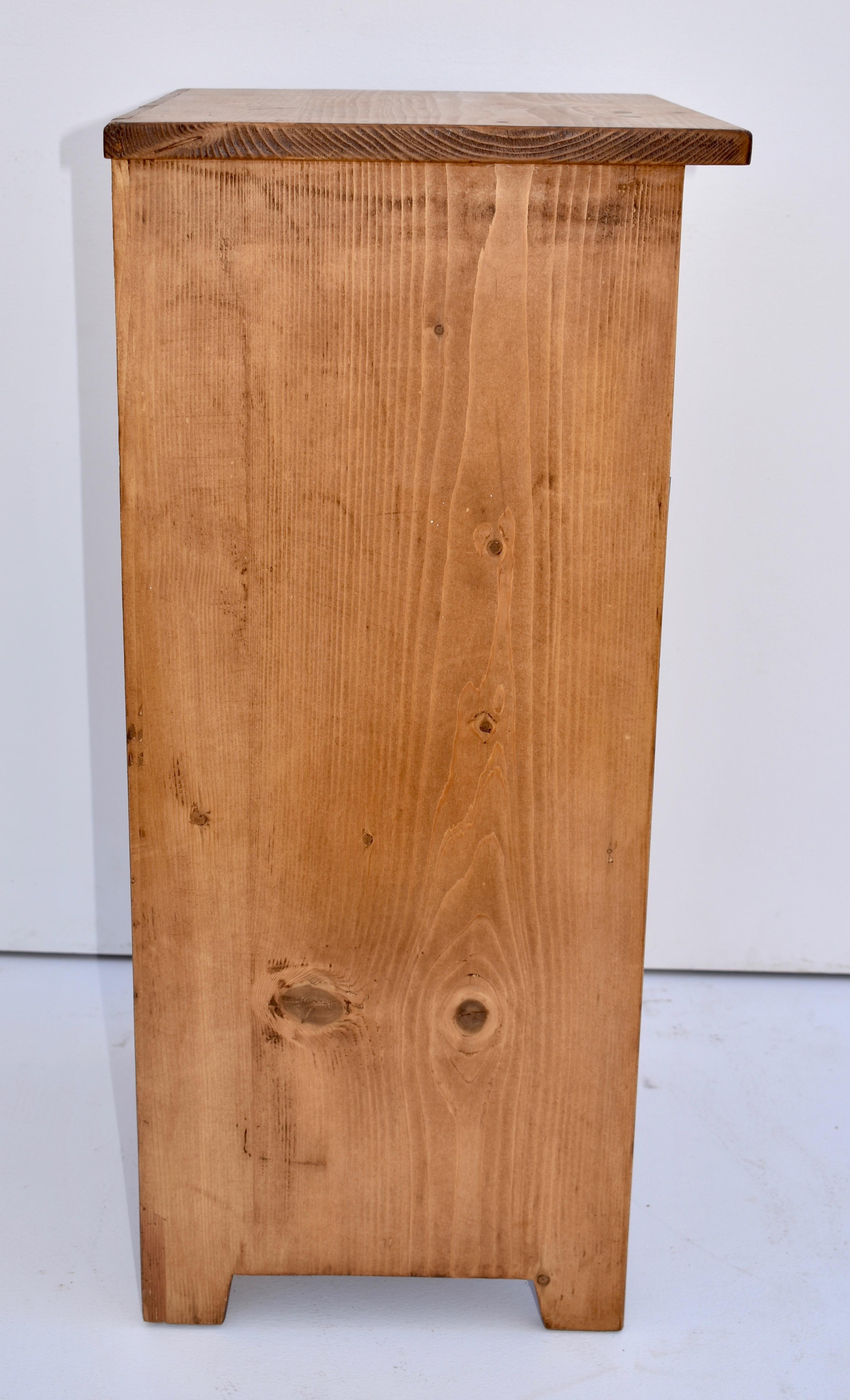 Pine Nightstand In Good Condition In Baltimore, MD