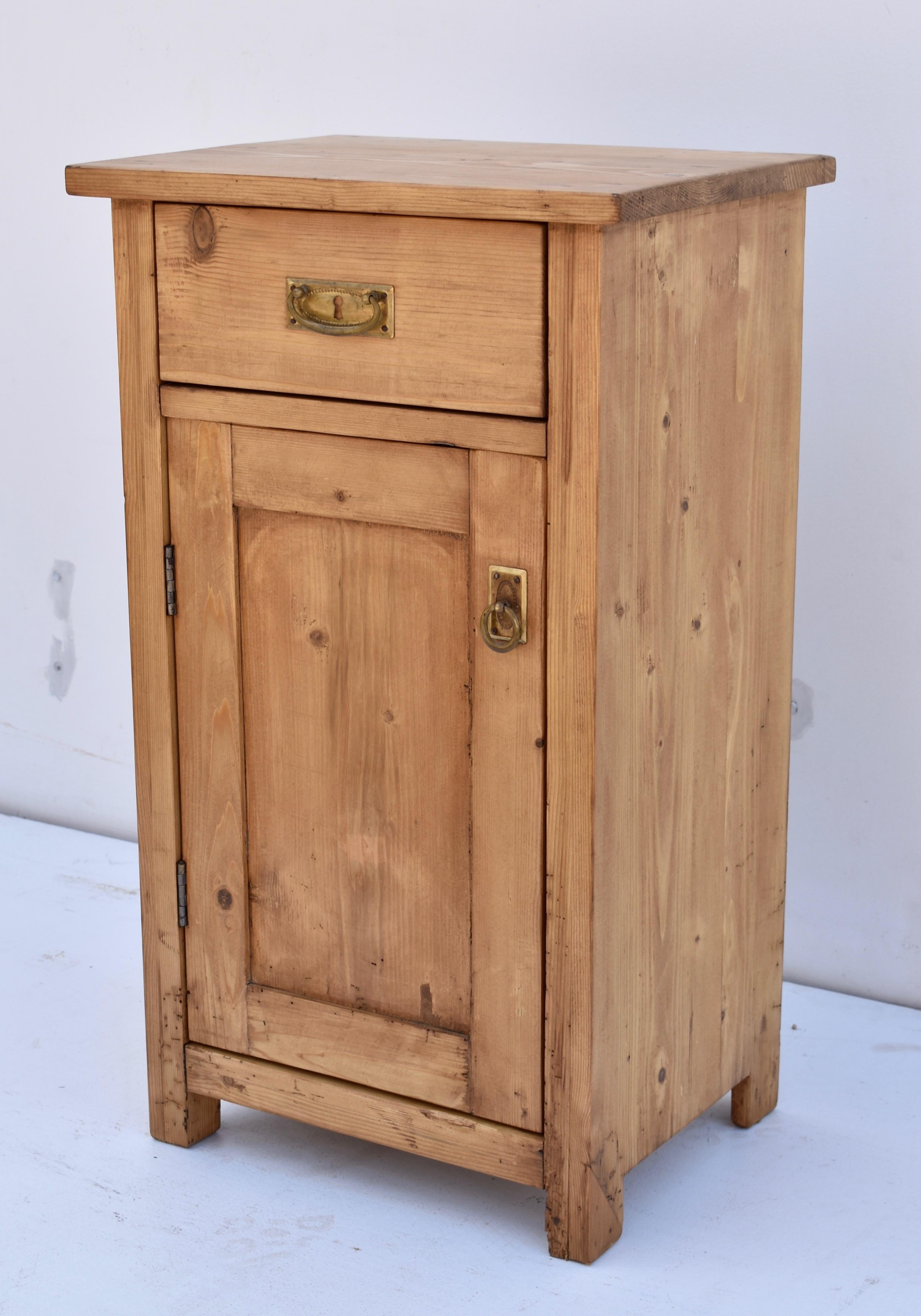 Country Pine Nightstand with One Door and One Drawer