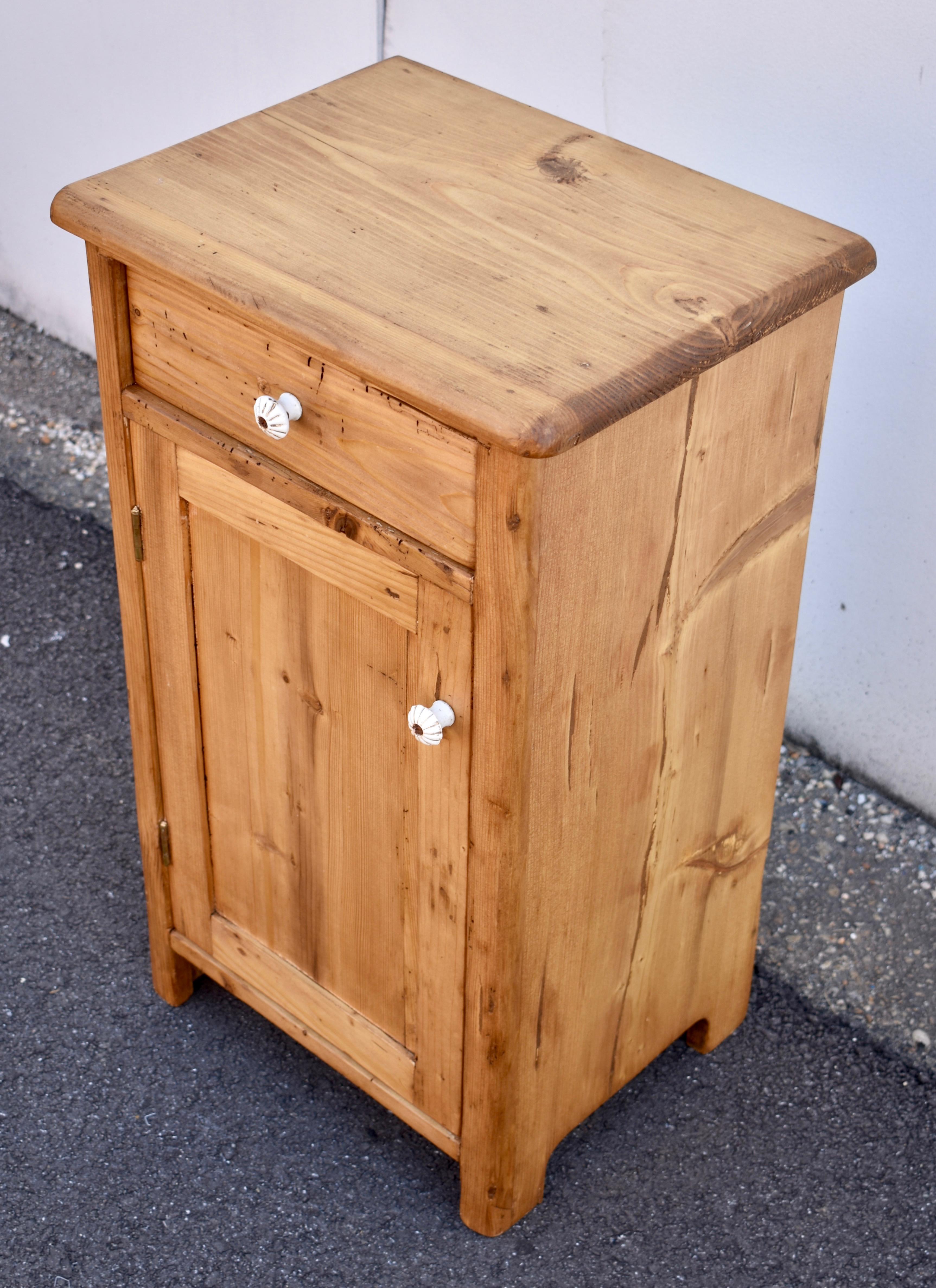 Hungarian Pine Nightstand with One Door and One Drawer