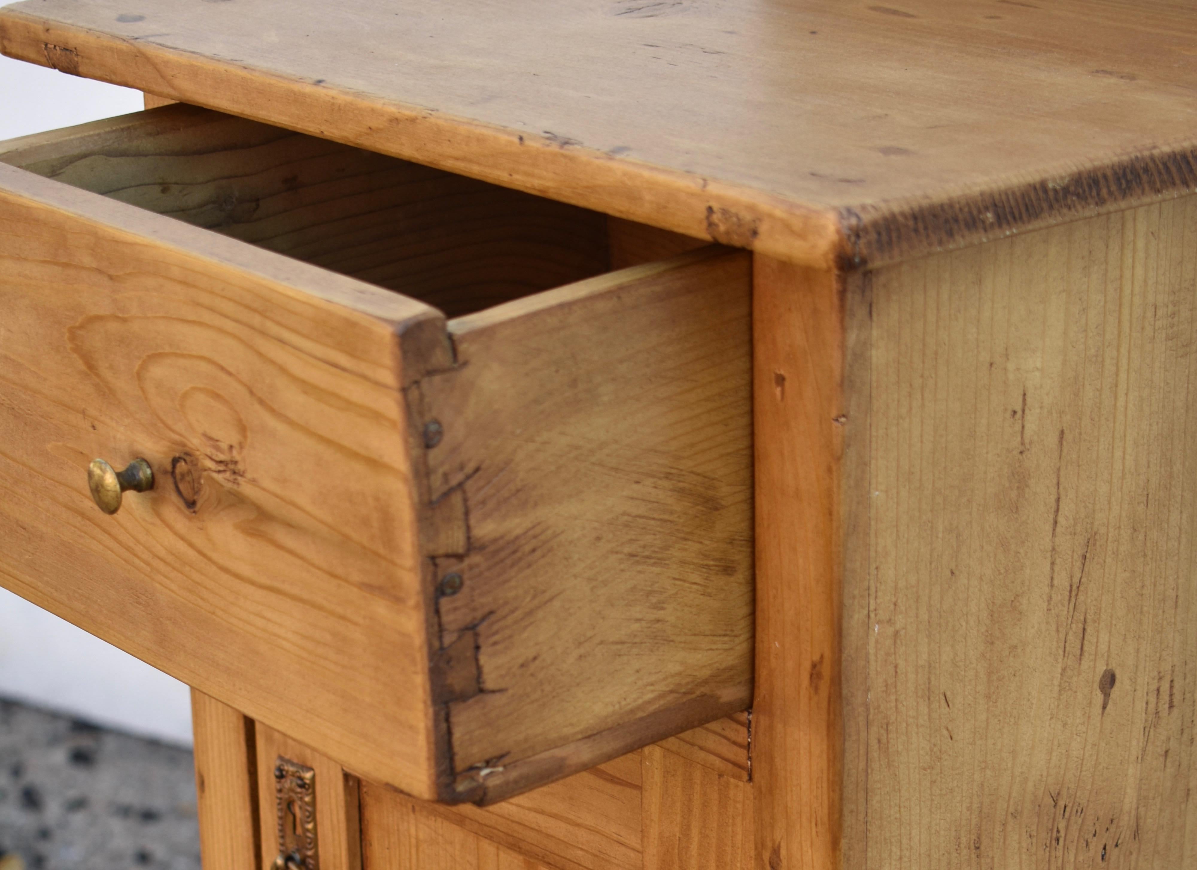 20th Century Pine Nightstand with Removable Splashback For Sale