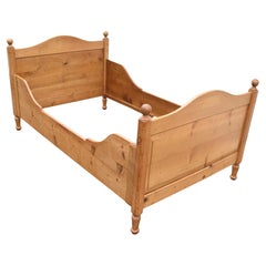 Pine Paneled Box Bed