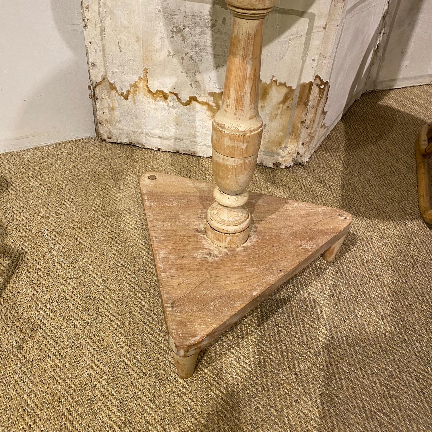 Pine Pedestal Candle Table In Good Condition For Sale In Boston, MA